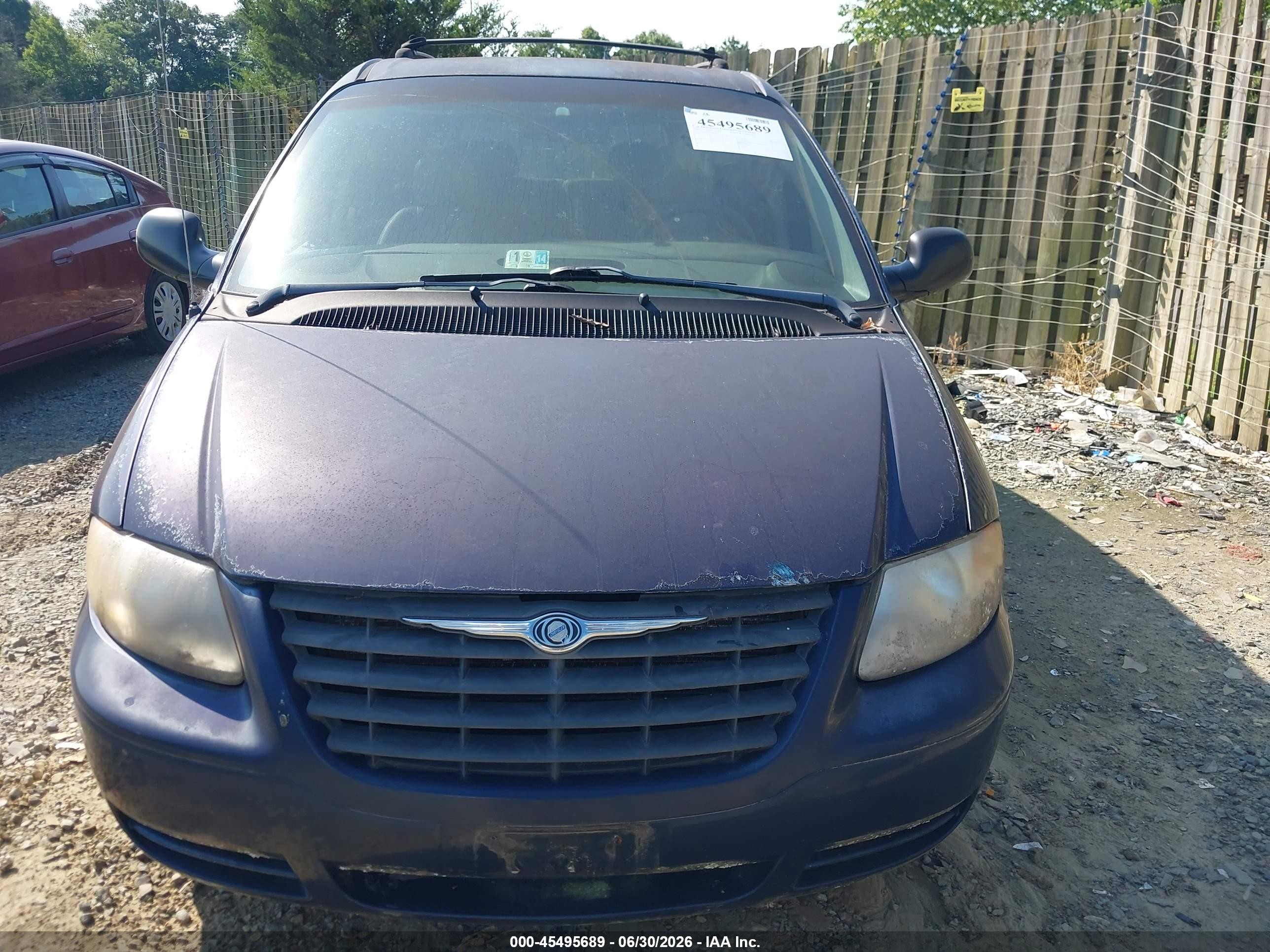 2005 Chrysler Town & Country Blue vin: 1C4GP45R15B288017