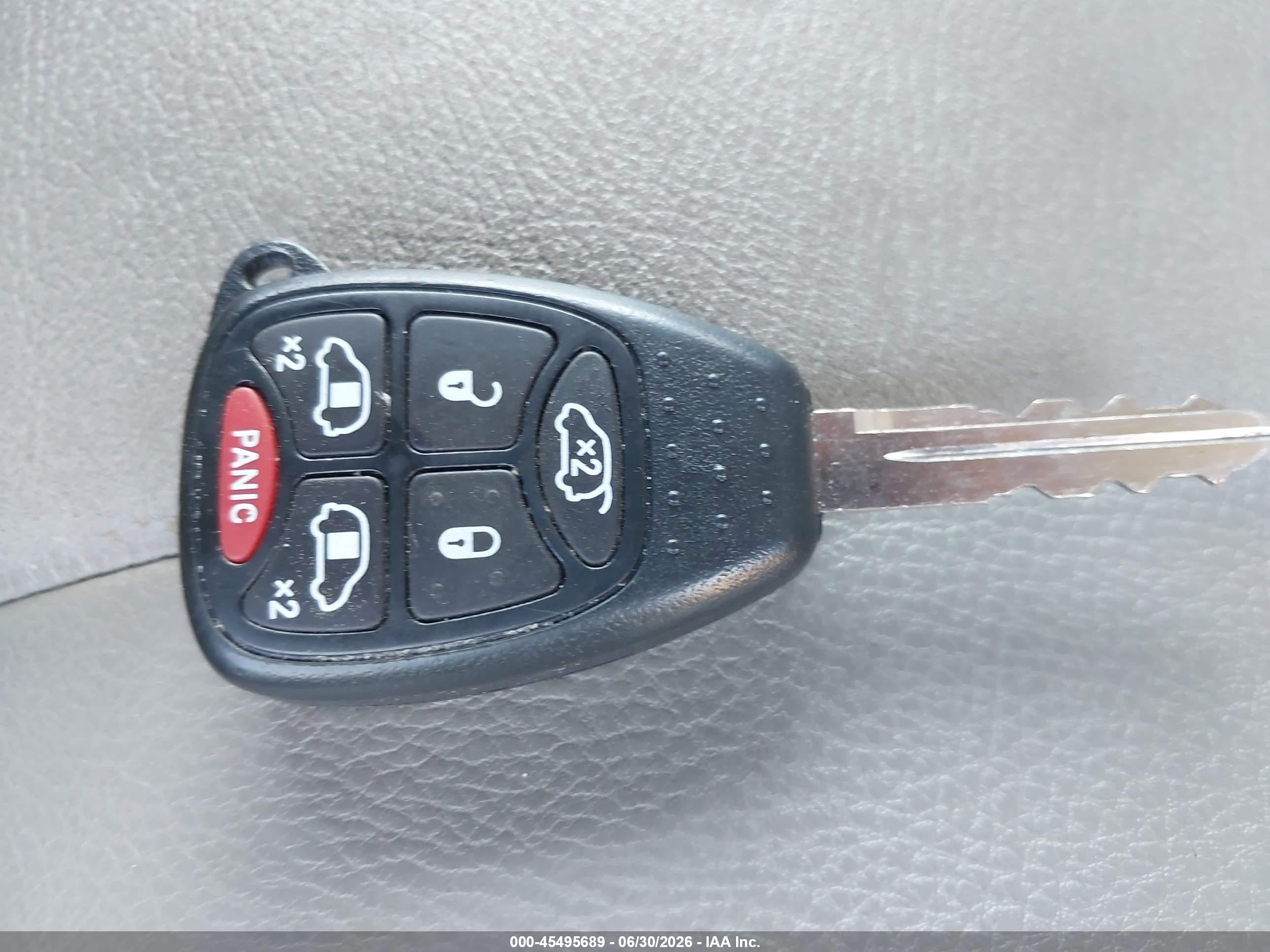 2005 Chrysler Town & Country Blue vin: 1C4GP45R15B288017