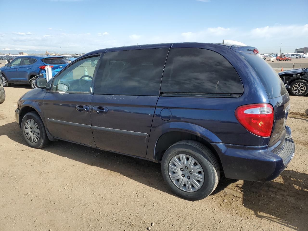 2005 Chrysler Town & Cntry Blue vin: 1C4GP45R35B392895