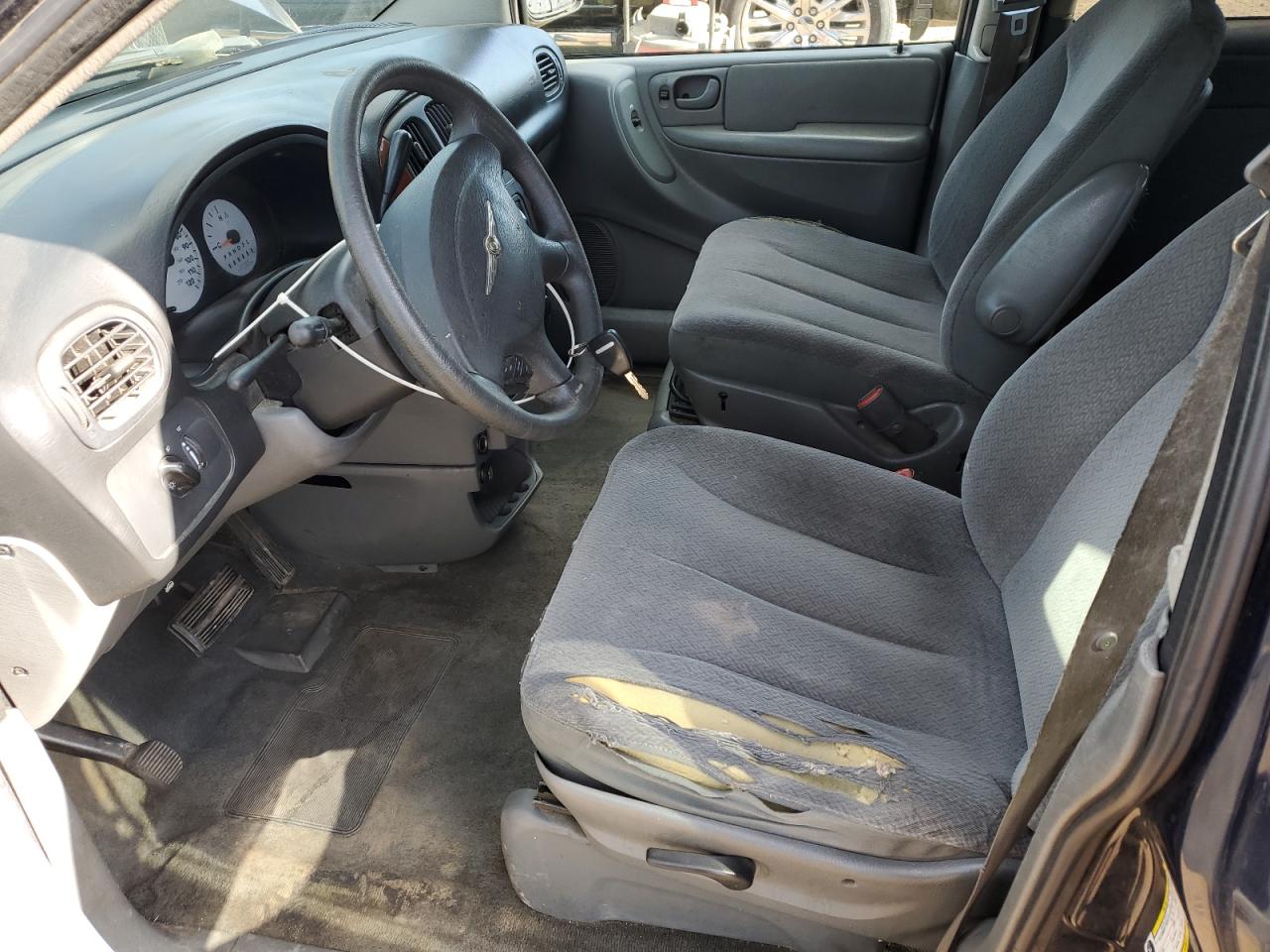 2005 Chrysler Town & Cntry Blue vin: 1C4GP45R35B392895