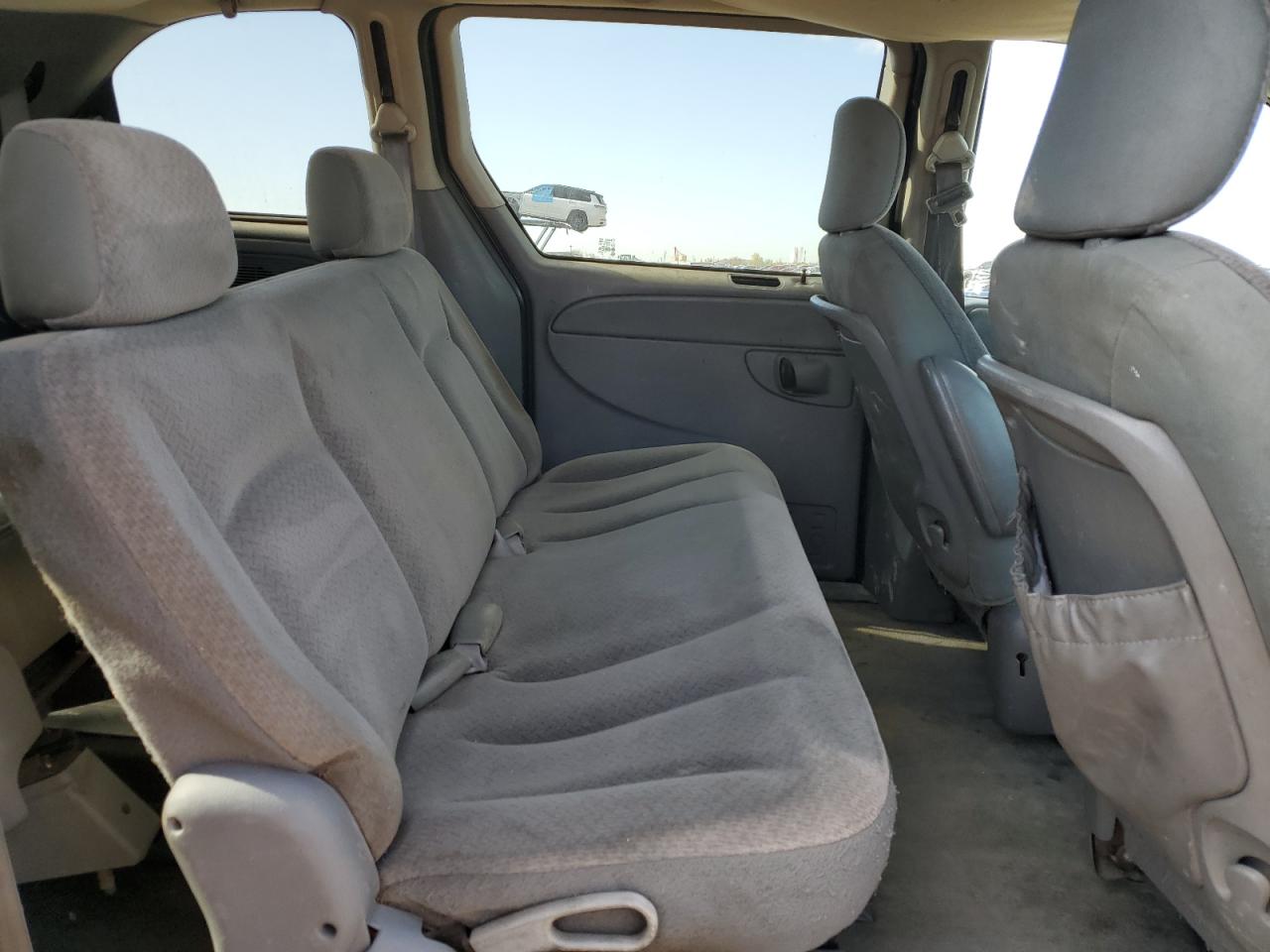 2005 Chrysler Town & Cntry Blue vin: 1C4GP45R35B392895