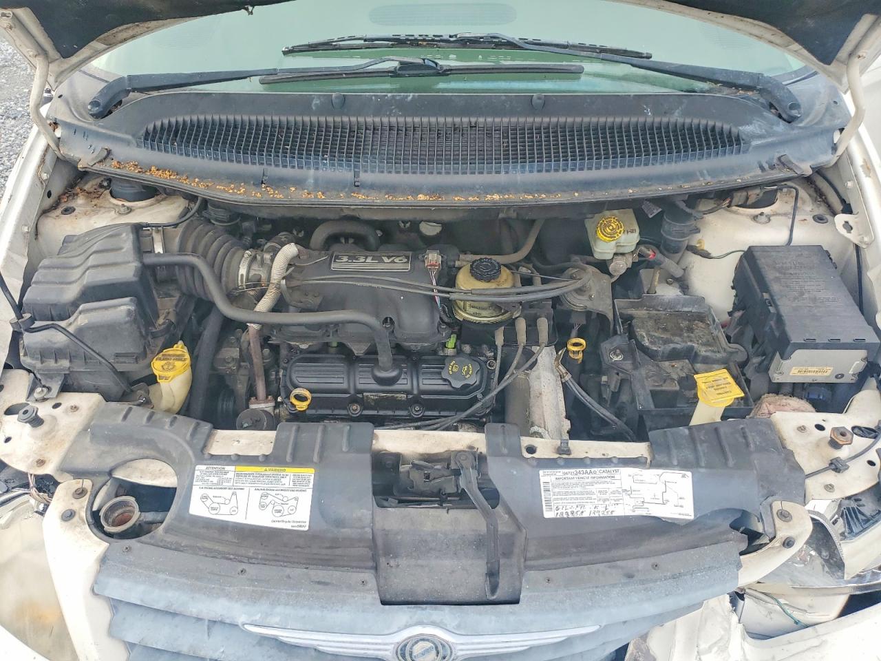 2005 Chrysler Town & Country White vin: 1C4GP45R35B430786