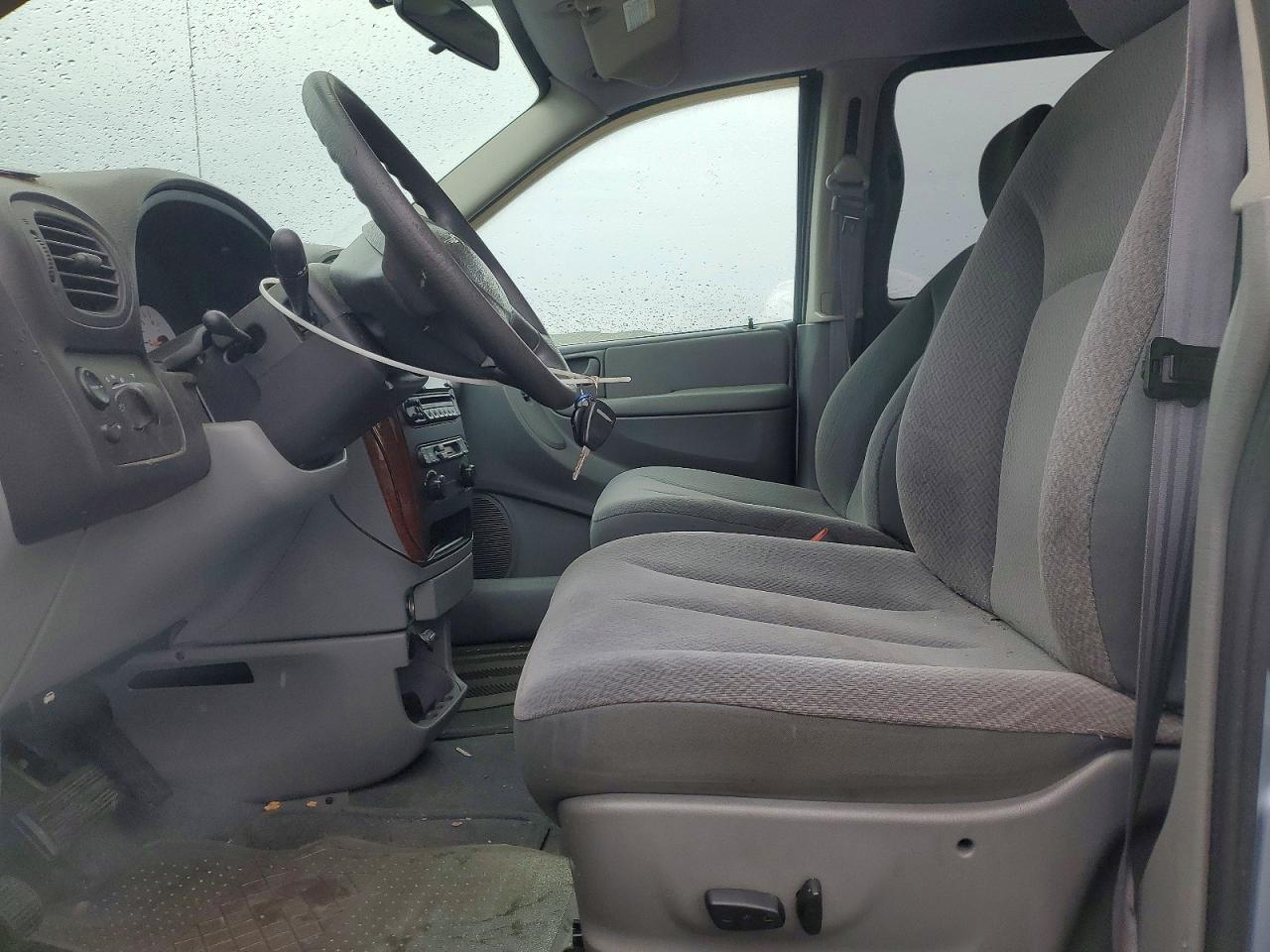 2005 Chrysler Town & Country Blue vin: 1C4GP45R65B215337