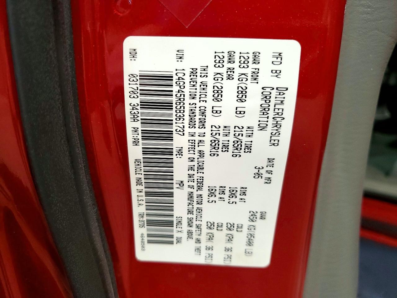 2005 Chrysler Town & Country Red vin: 1C4GP45R65B361737