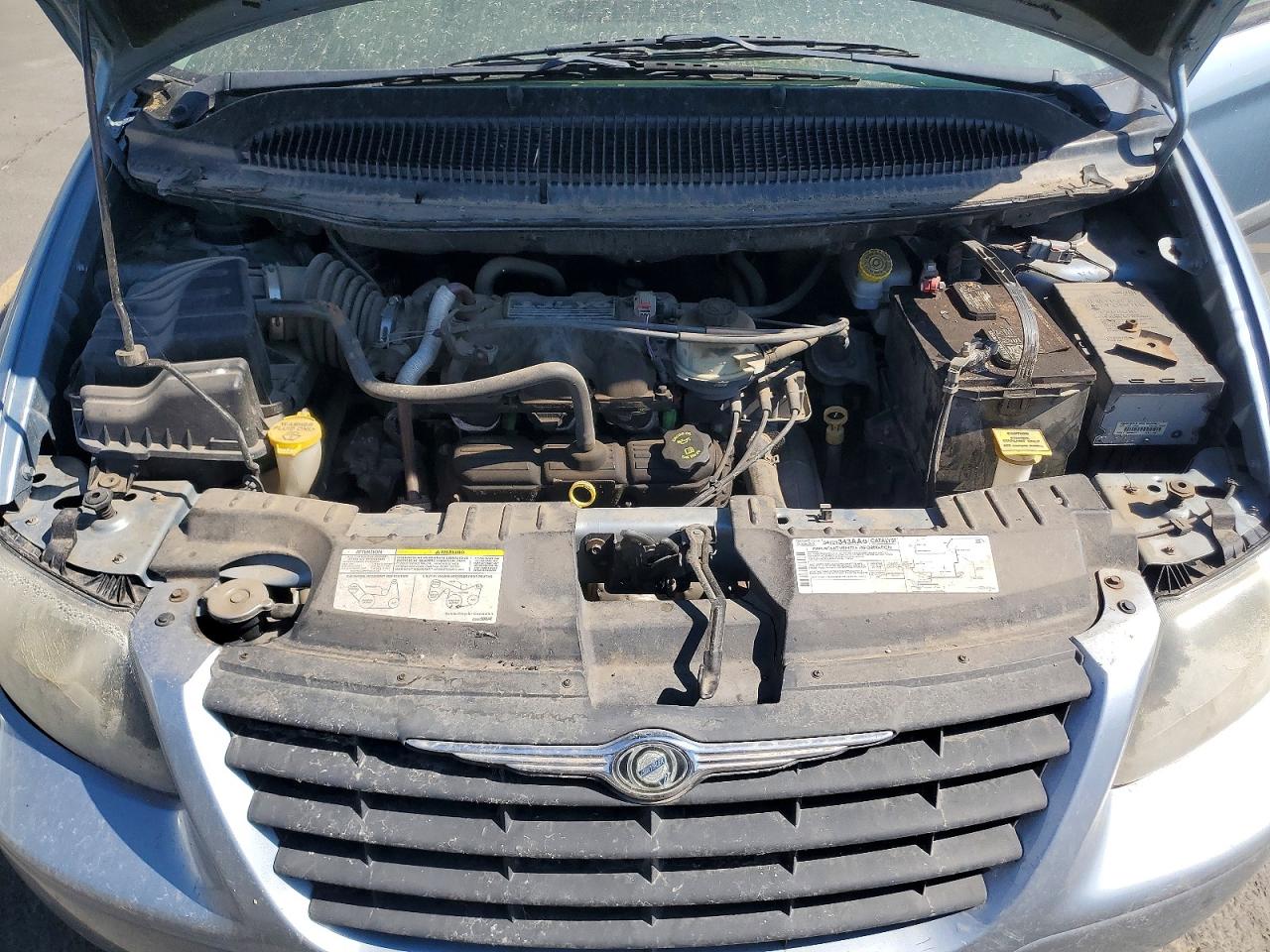 2005 Chrysler Town & Country Gray vin: 1C4GP45R75B263235