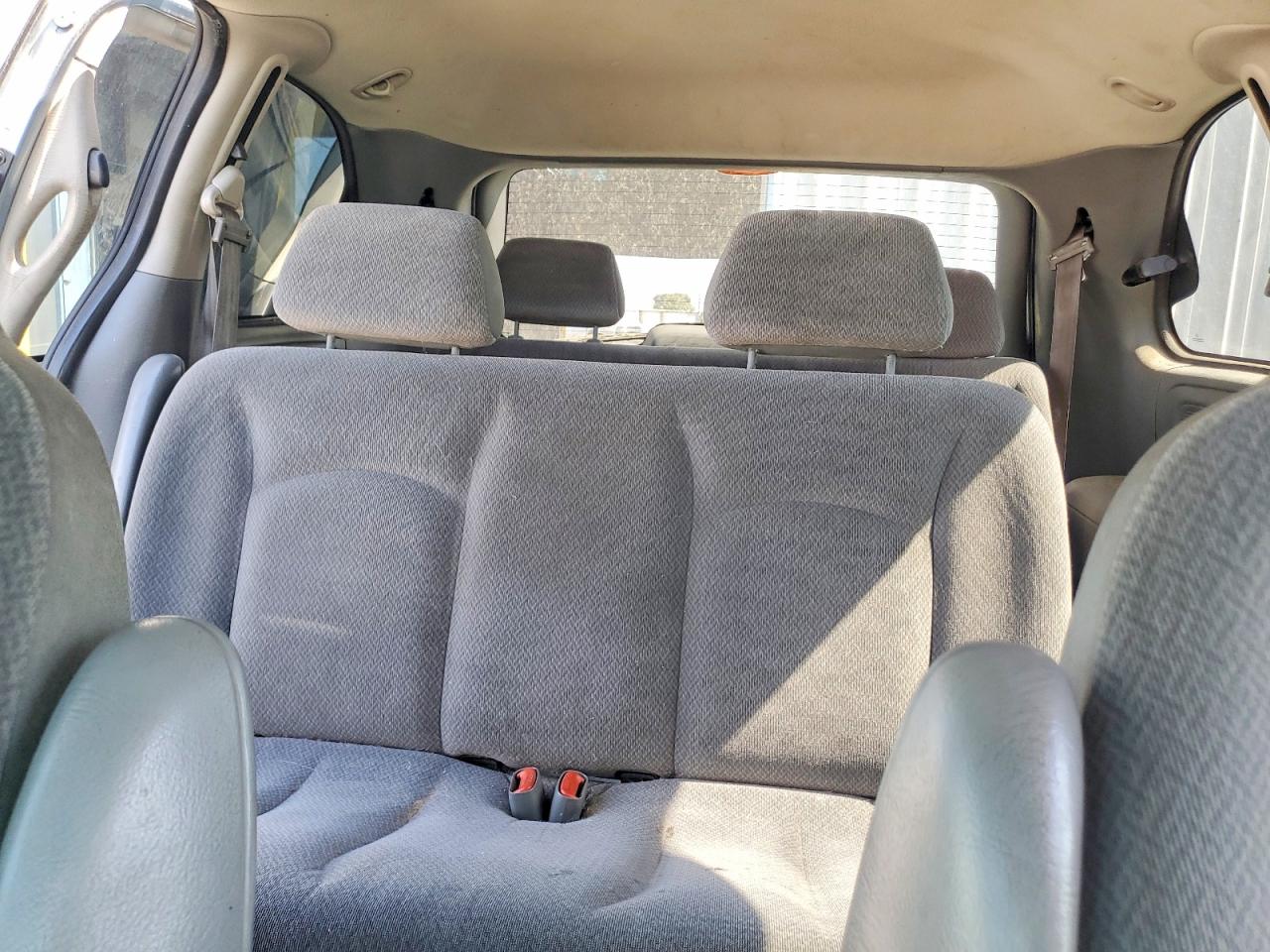 2005 Chrysler Town & Country Gray vin: 1C4GP45R75B263235