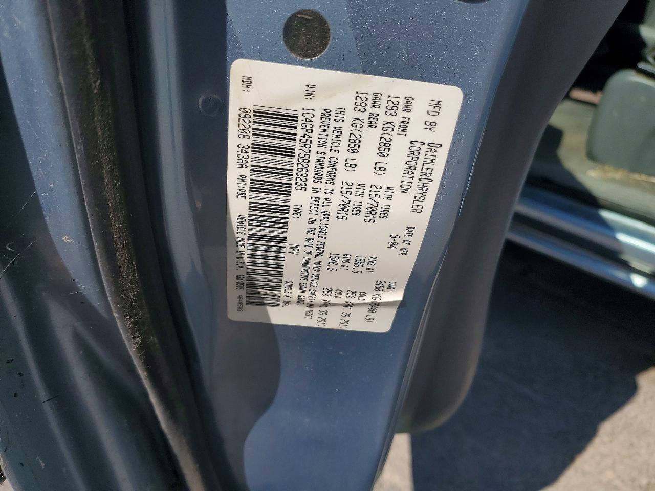 2005 Chrysler Town & Country Gray vin: 1C4GP45R75B263235
