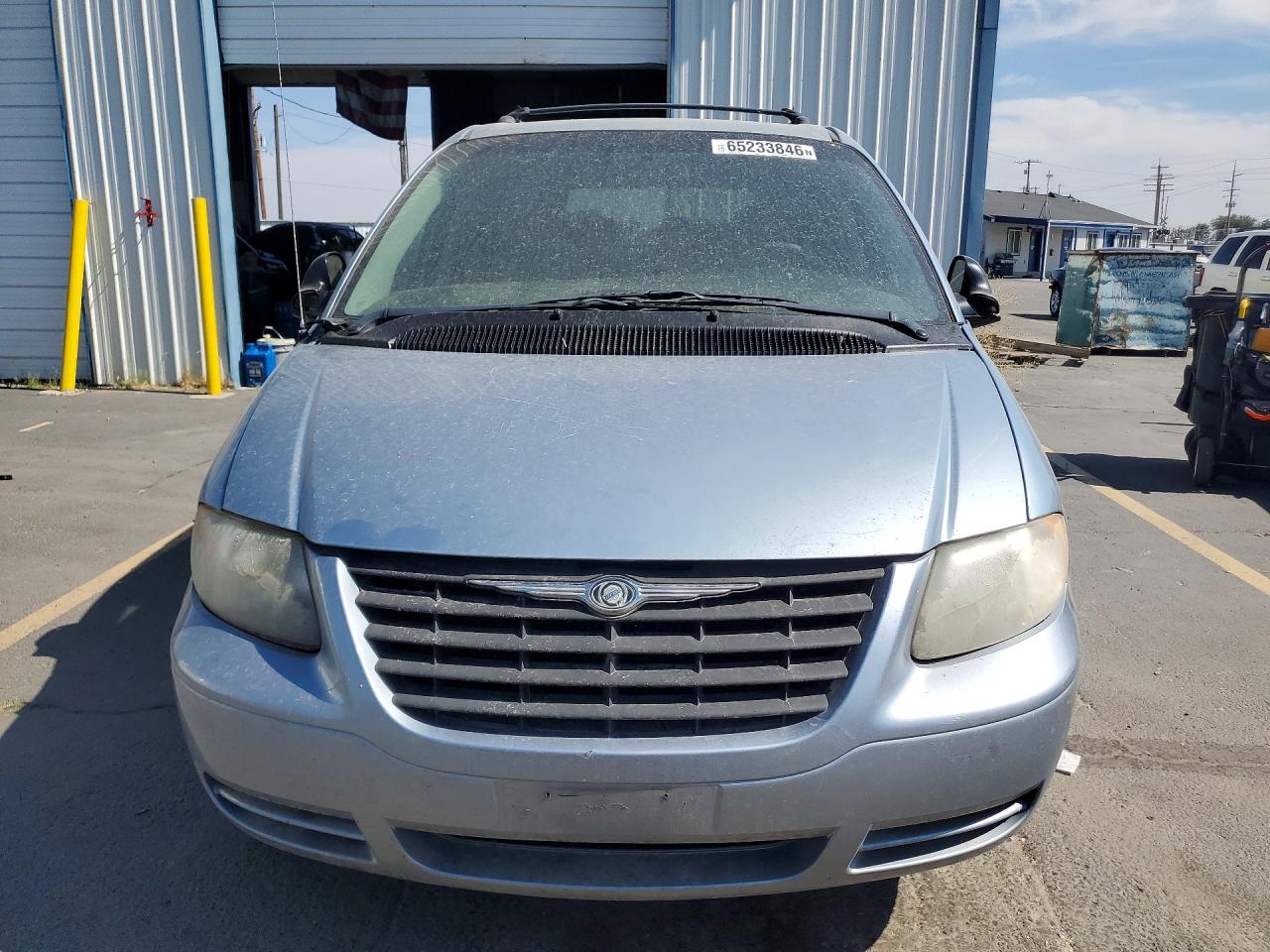 2005 Chrysler Town & Country Gray vin: 1C4GP45R75B263235