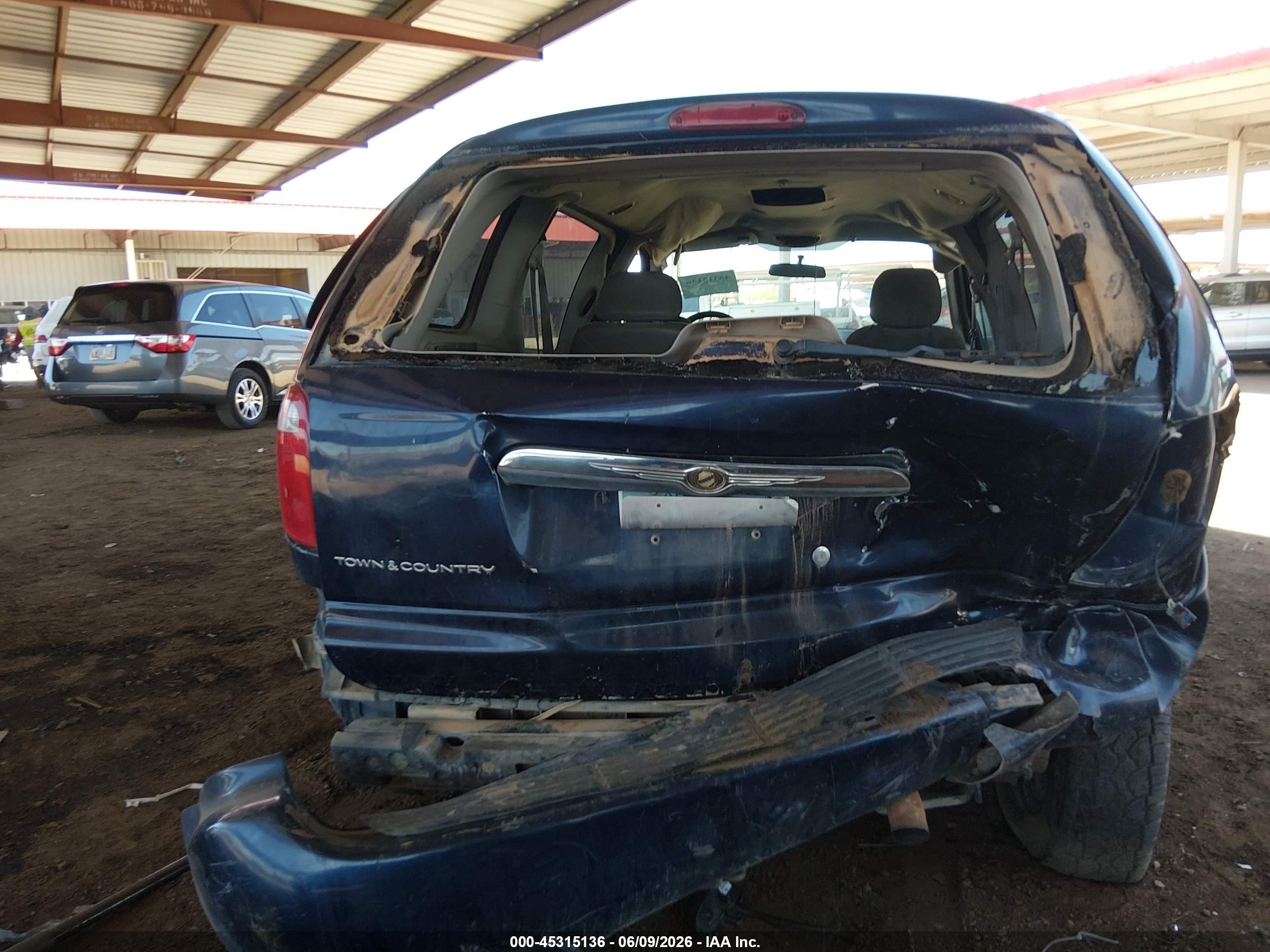 2005 Chrysler Town & Country Blue vin: 1C4GP45R85B302057