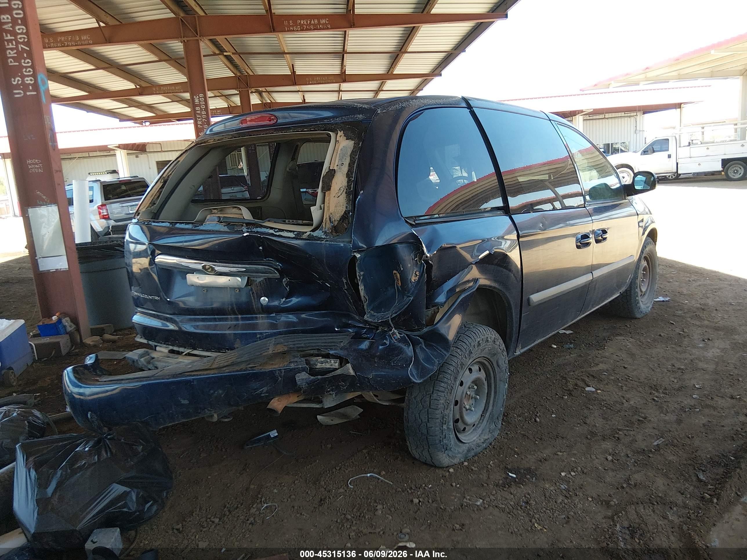 2005 Chrysler Town & Country Blue vin: 1C4GP45R85B302057