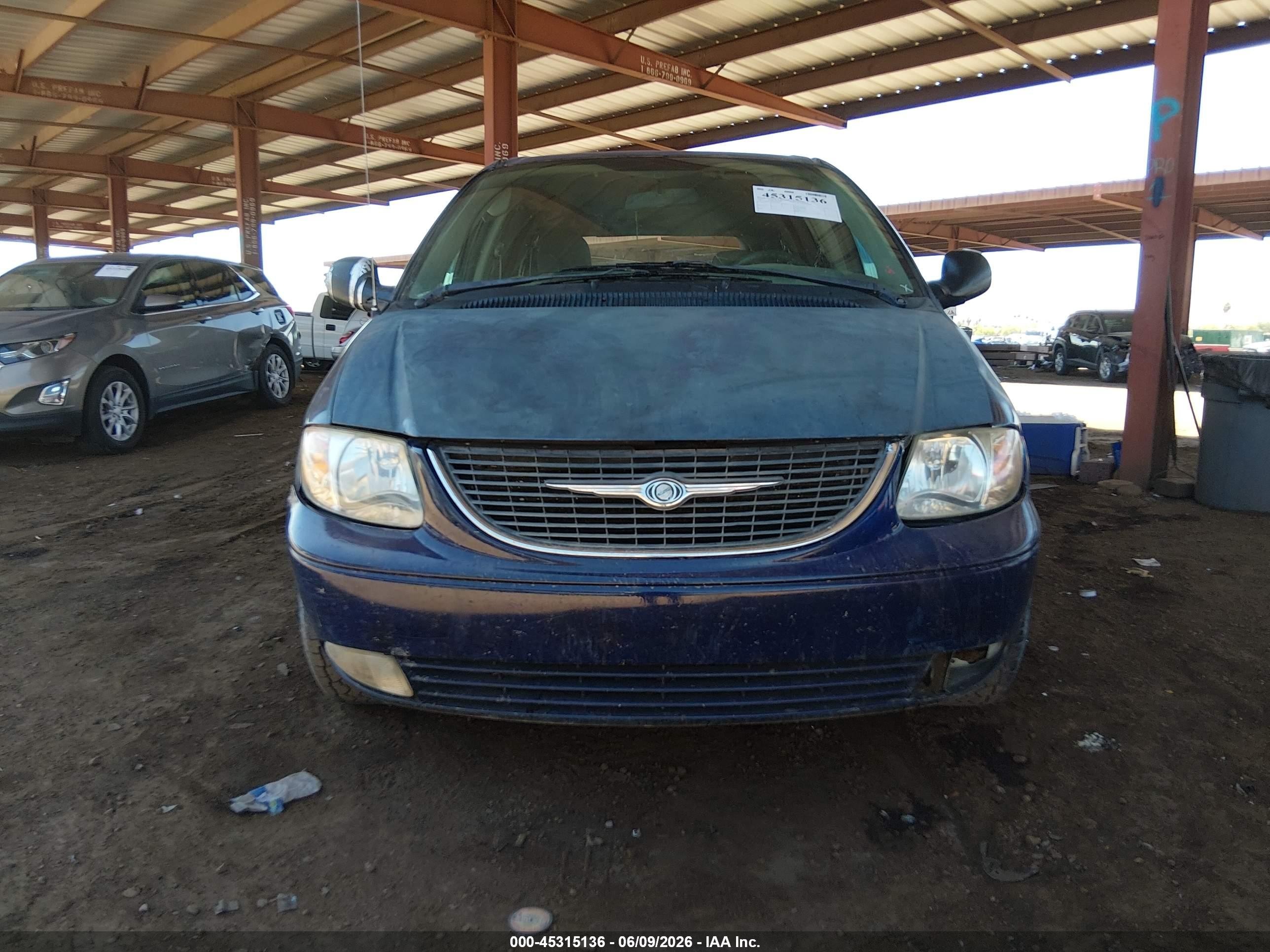 2005 Chrysler Town & Country Blue vin: 1C4GP45R85B302057