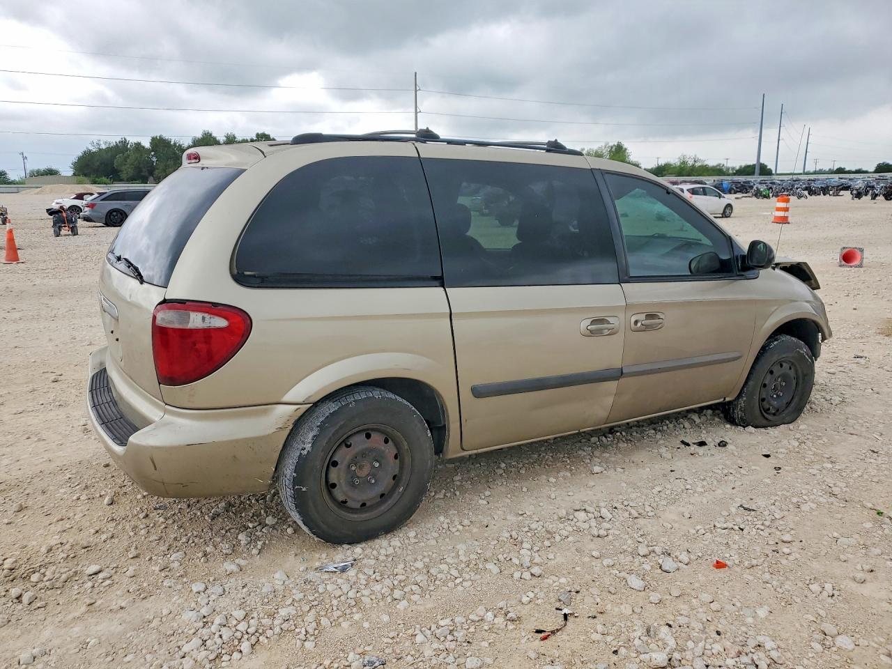 2005 Chrysler Town & Country Gold vin: 1C4GP45R95B317649