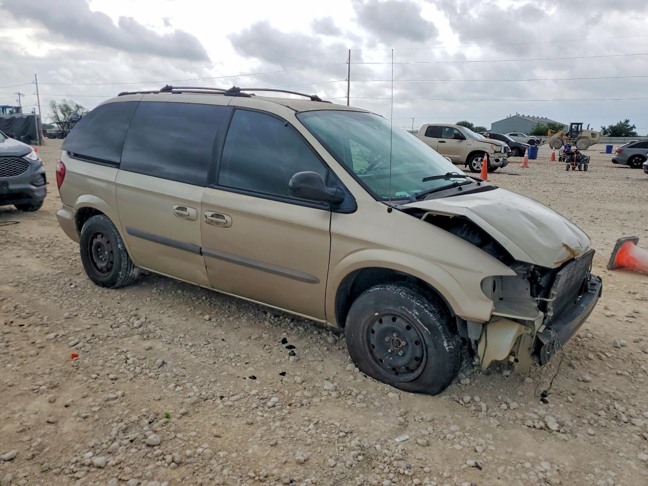 2005 Chrysler Town & Country Gold vin: 1C4GP45R95B317649