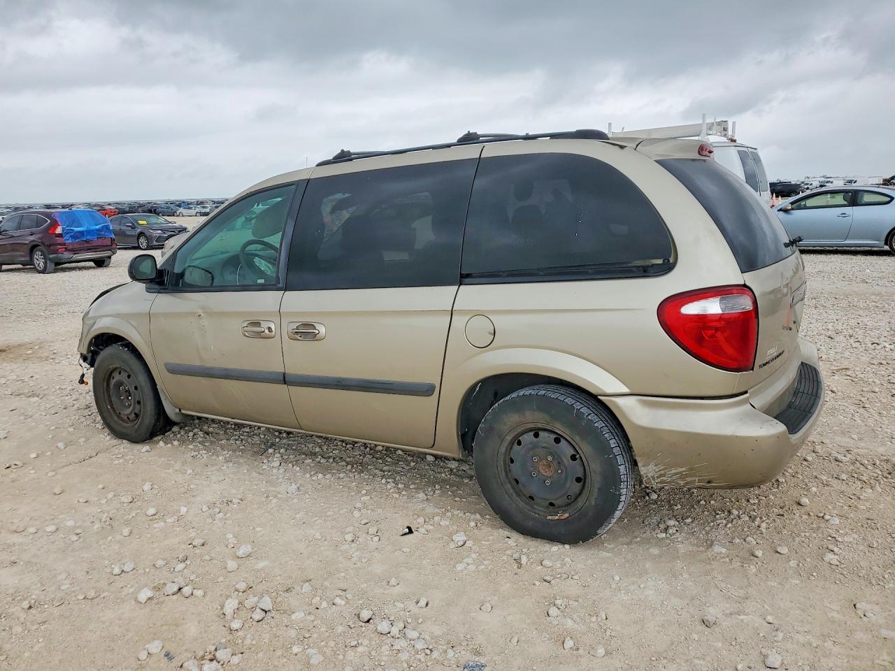 2005 Chrysler Town & Country Gold vin: 1C4GP45R95B317649