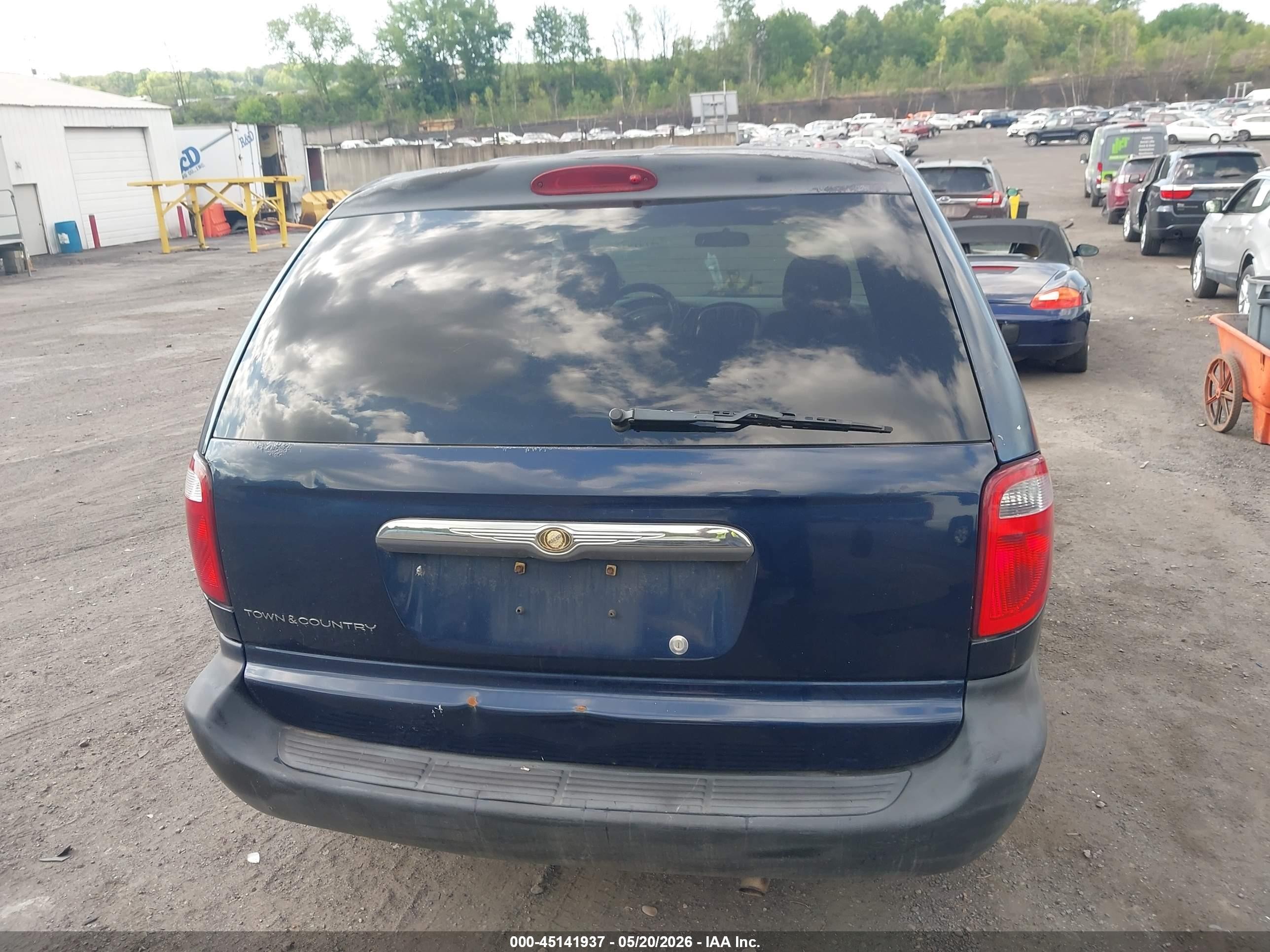 2005 Chrysler Town & Country   Blue vin: 1C4GP45RX5B343466