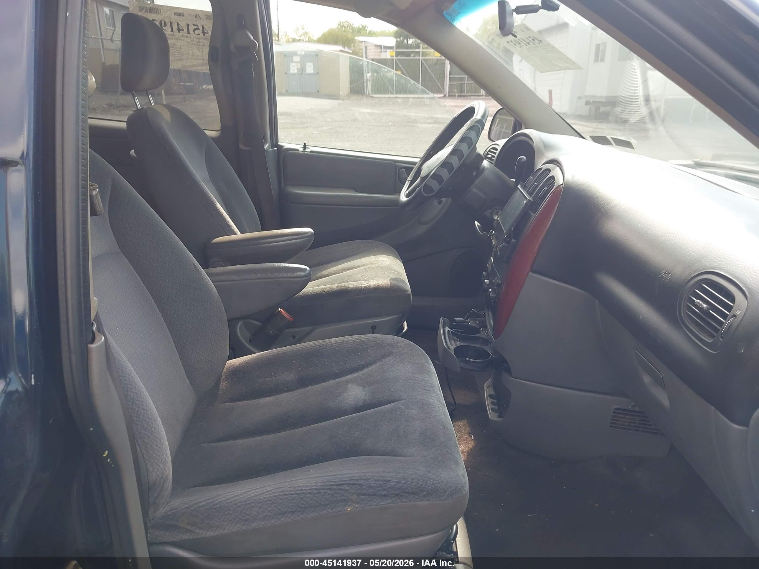 2005 Chrysler Town & Country   Blue vin: 1C4GP45RX5B343466