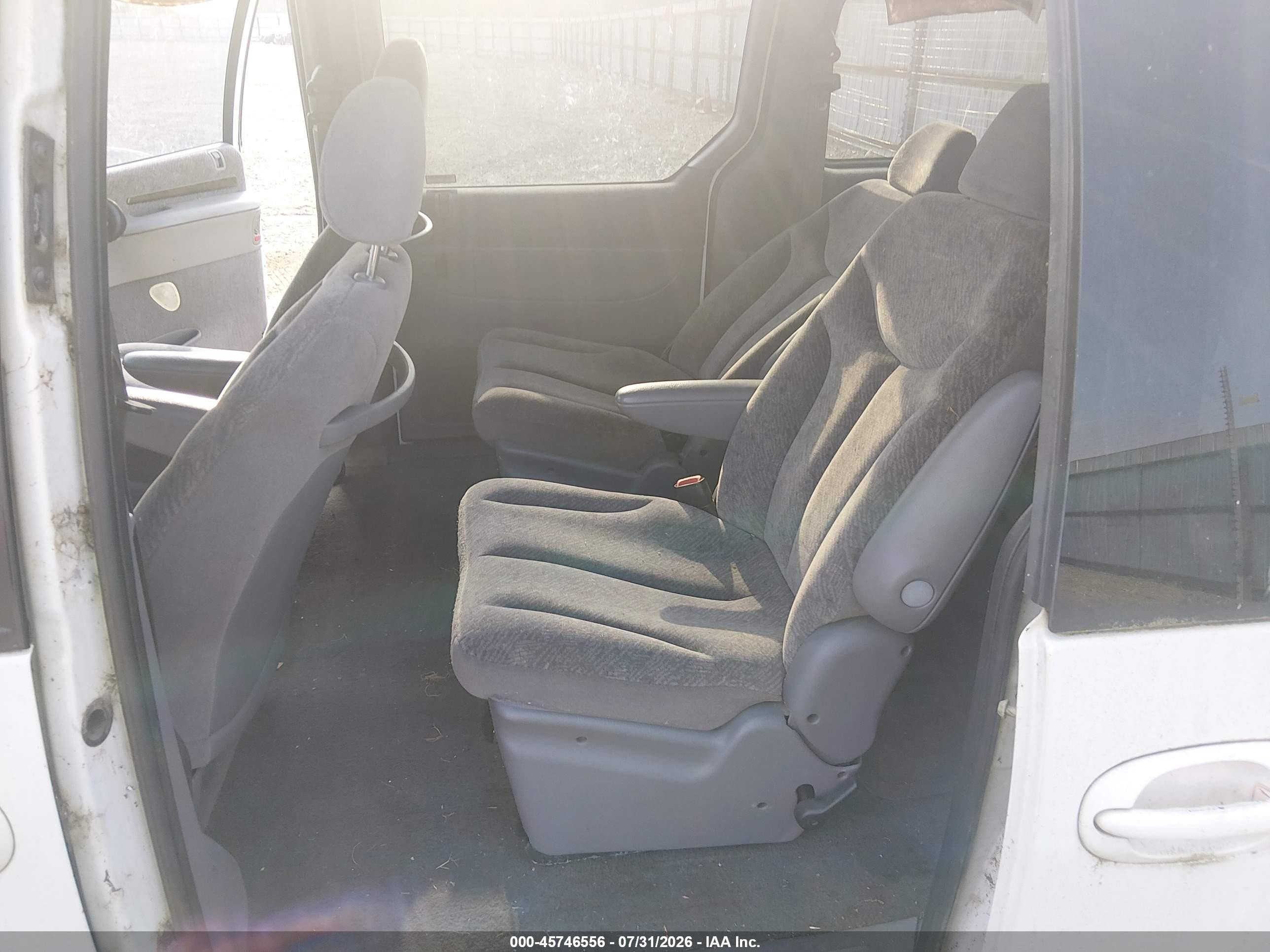 1998 Chrysler Town & Country Lx White vin: 1C4GP54L0WB698974