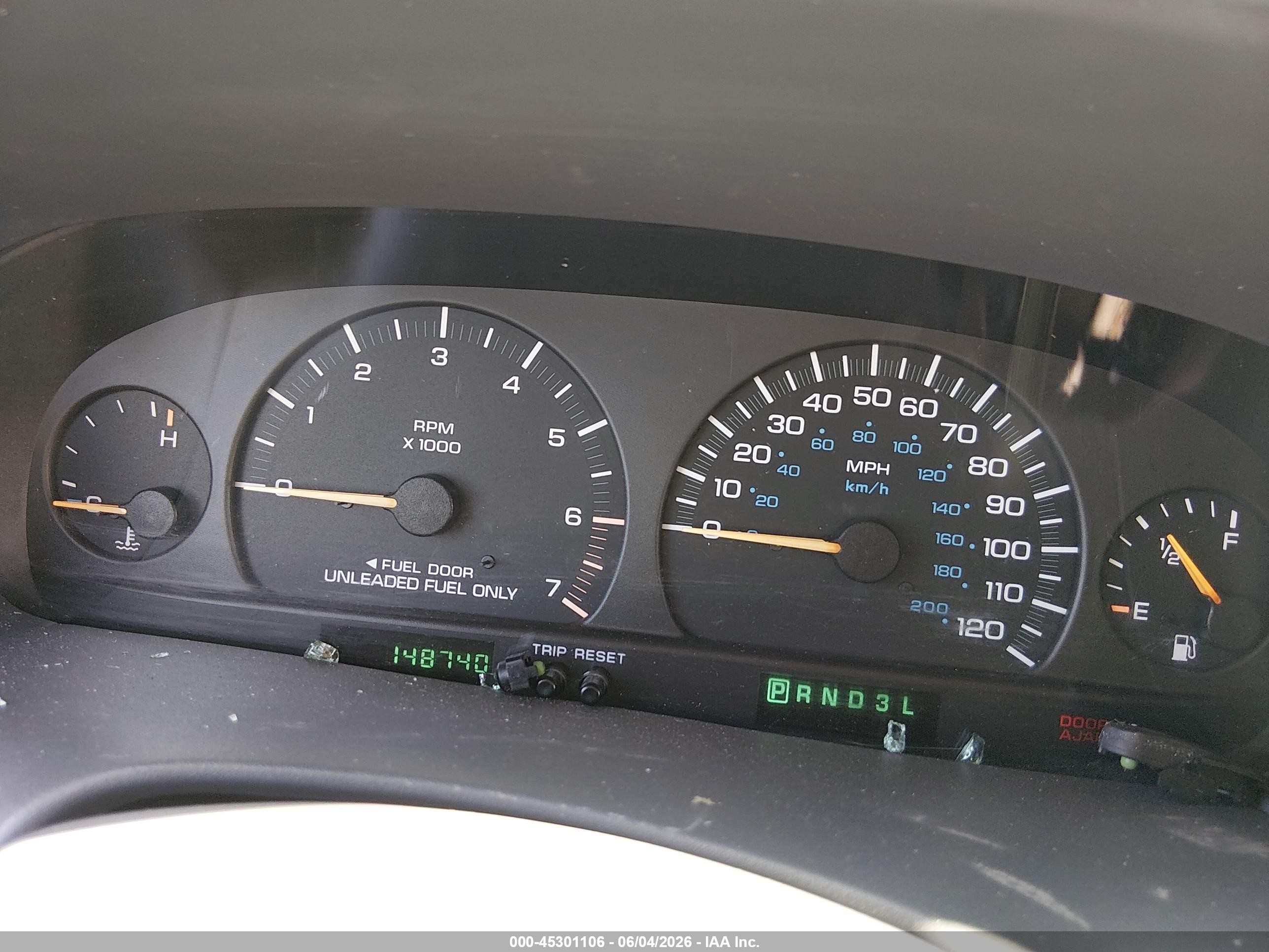 2000 Chrysler Town & Country Lxi White vin: 1C4GP54L4YB535697