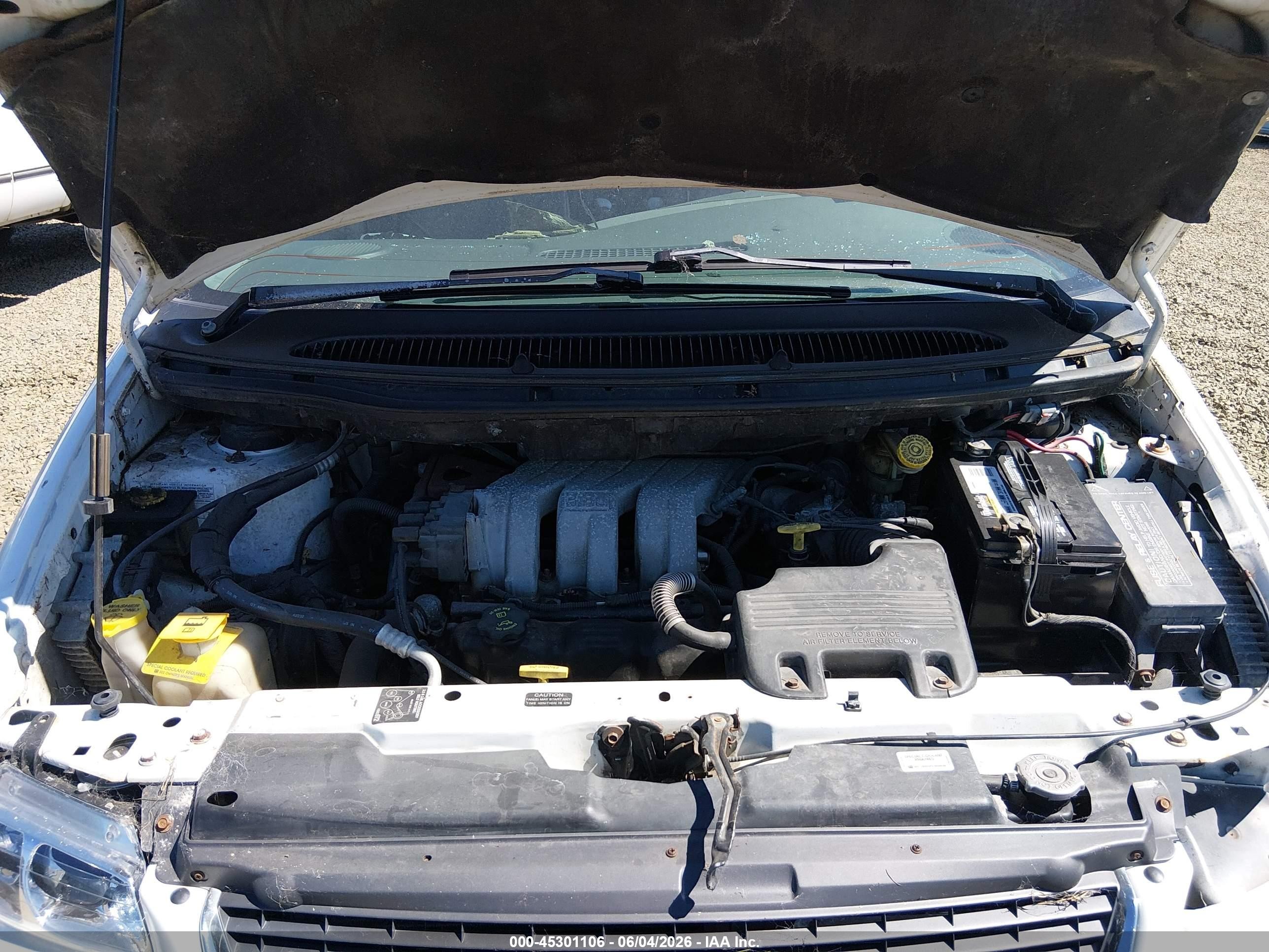 2000 Chrysler Town & Country Lxi White vin: 1C4GP54L4YB535697