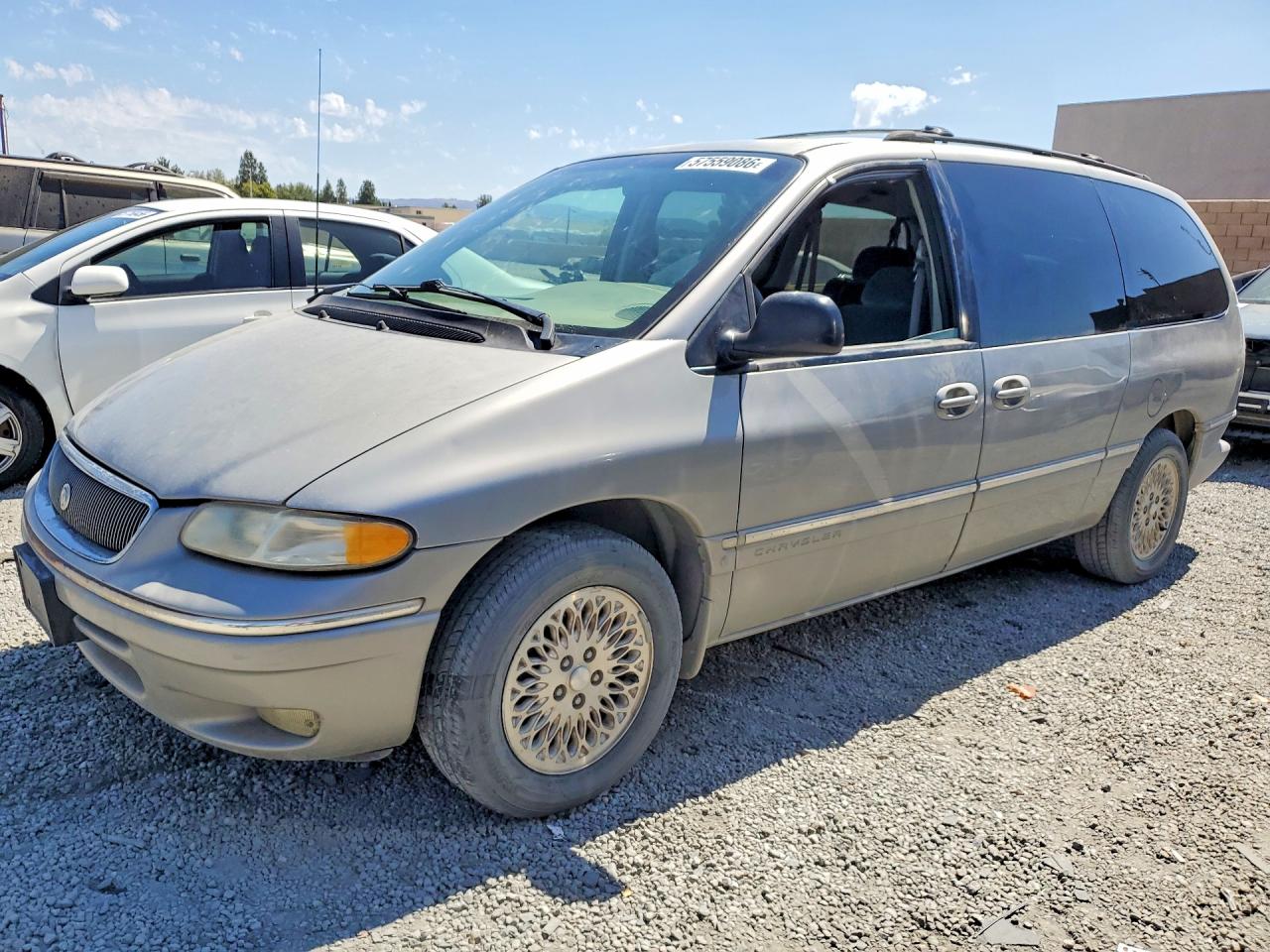 1996 Chrysler Town And Country Gray vin: 1C4GP54L9TB358749