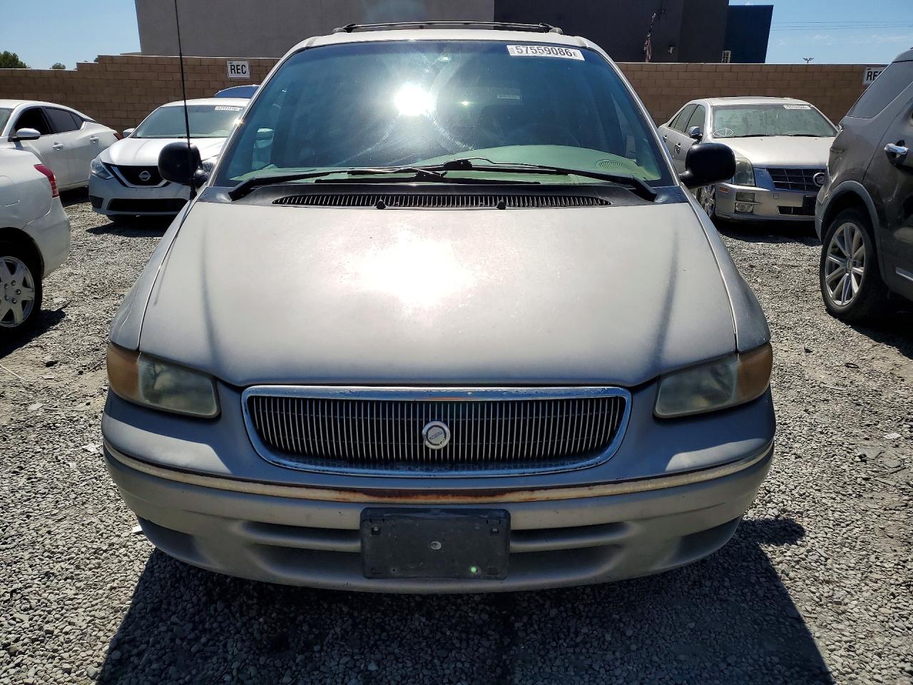 1996 Chrysler Town And Country Gray vin: 1C4GP54L9TB358749
