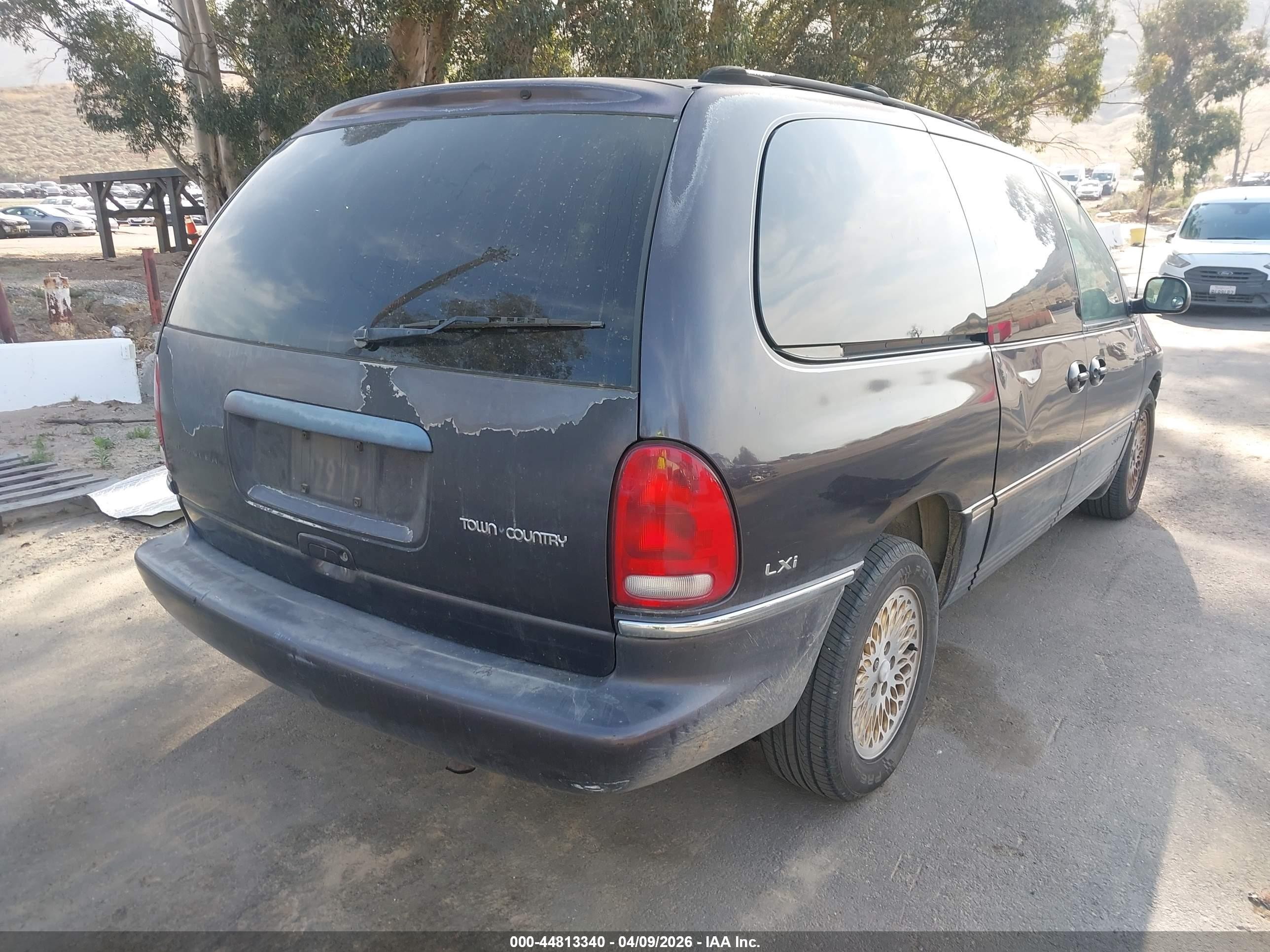 1996 Chrysler Town & Country Lxi Фиолетовый vin: 1C4GP64L1TB215333