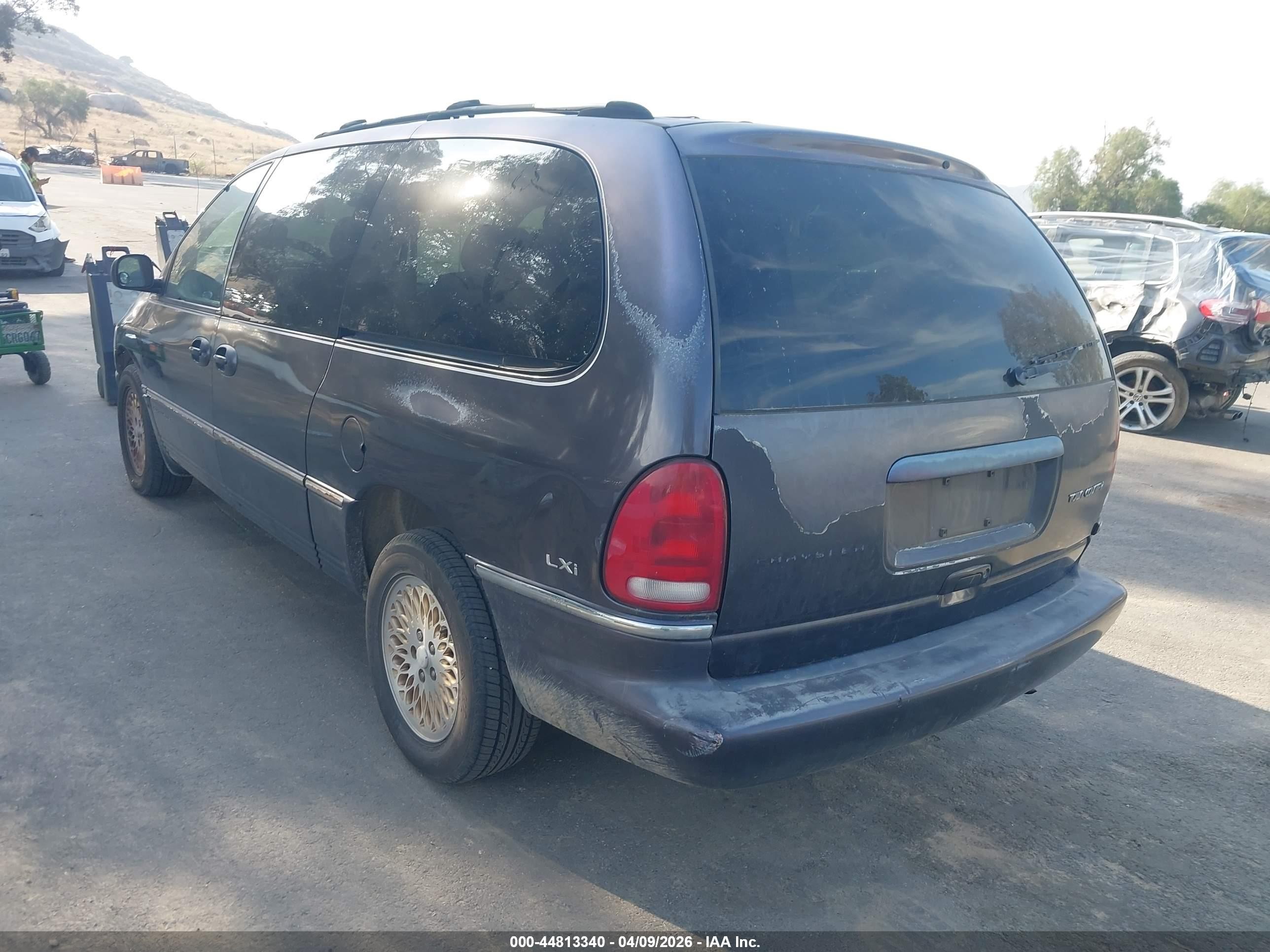 1996 Chrysler Town & Country Lxi Фиолетовый vin: 1C4GP64L1TB215333