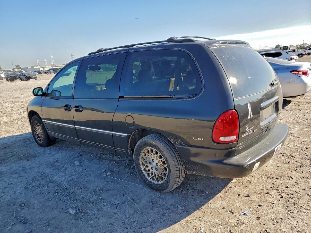 1998 Chrysler Town & Country Lxi Black vin: 1C4GP64L1WB516656
