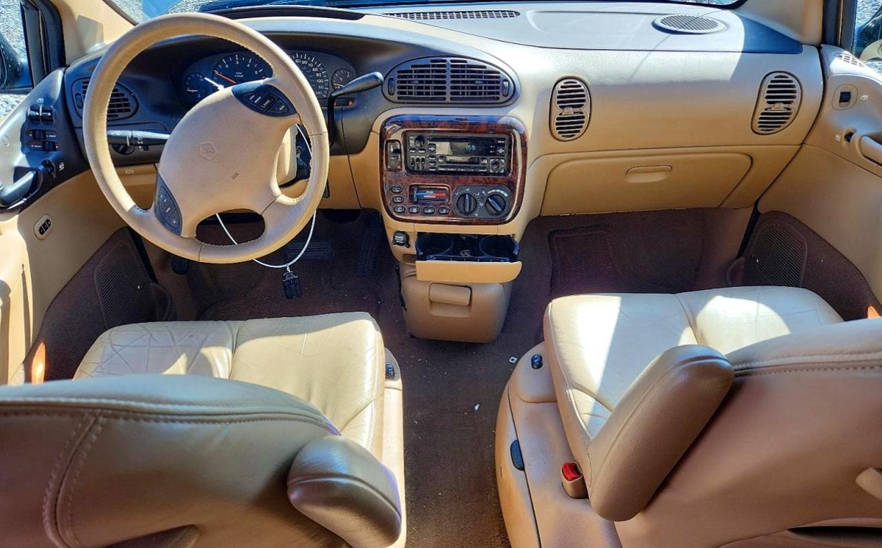 1998 Chrysler Town & Country Lxi Tan vin: 1C4GP64L2WB557345