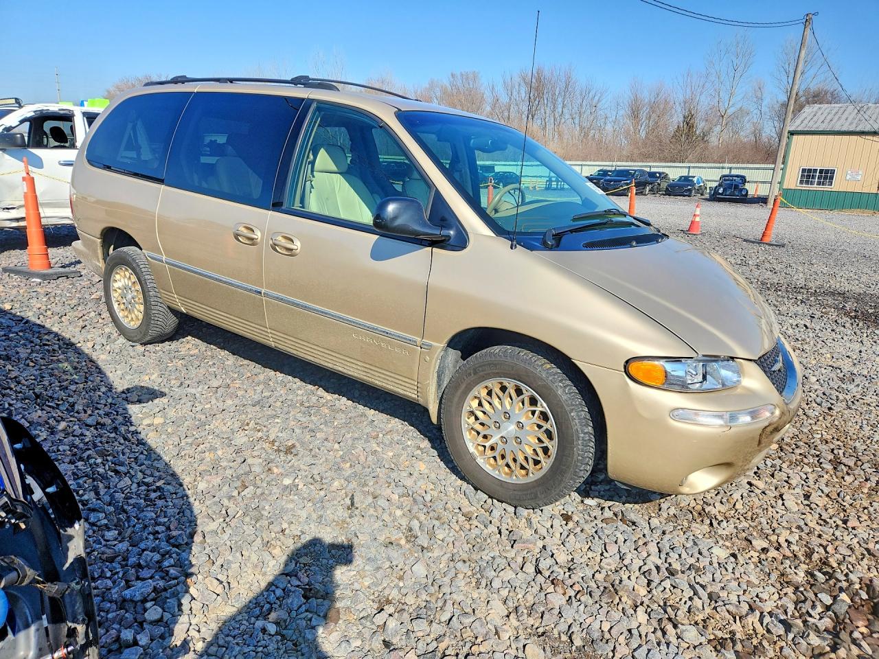 1998 Chrysler Town & Country Lxi Tan vin: 1C4GP64L2WB557345
