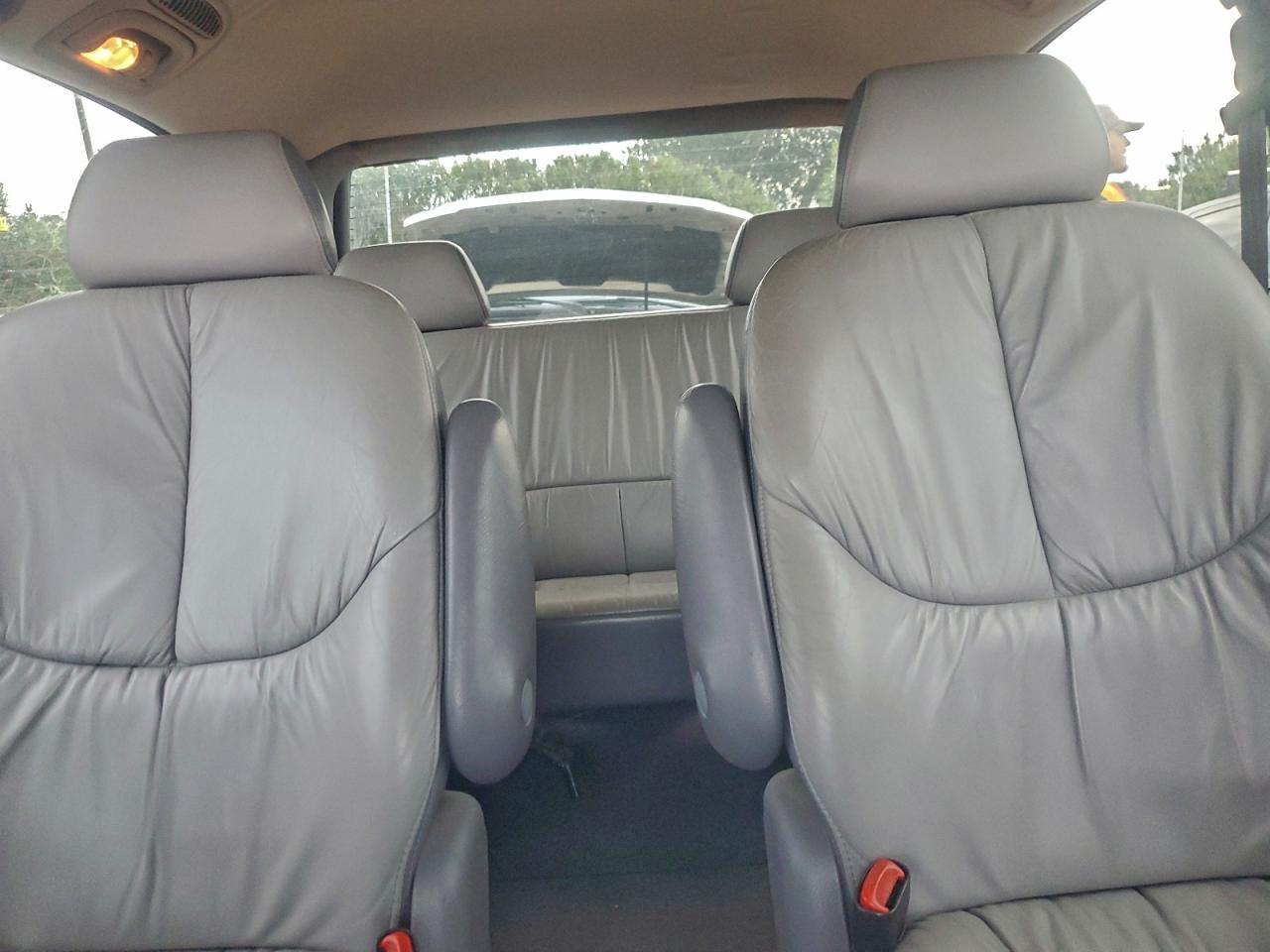 1998 Chrysler Town & Country Lxi Burgundy vin: 1C4GP64L3WB651900