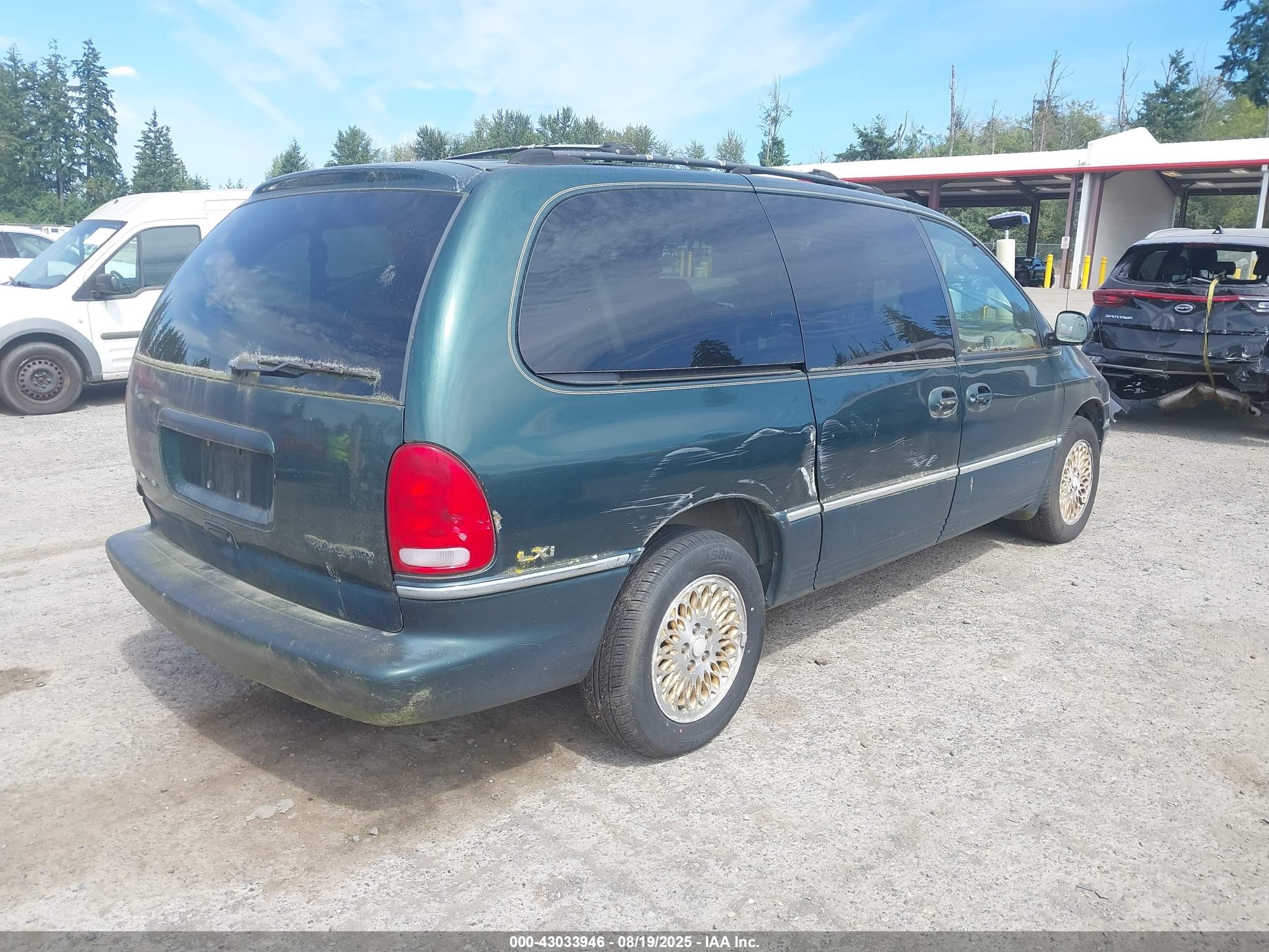 1997 Chrysler Town & Country Lxi Зеленый vin: 1C4GP64L4VB476653