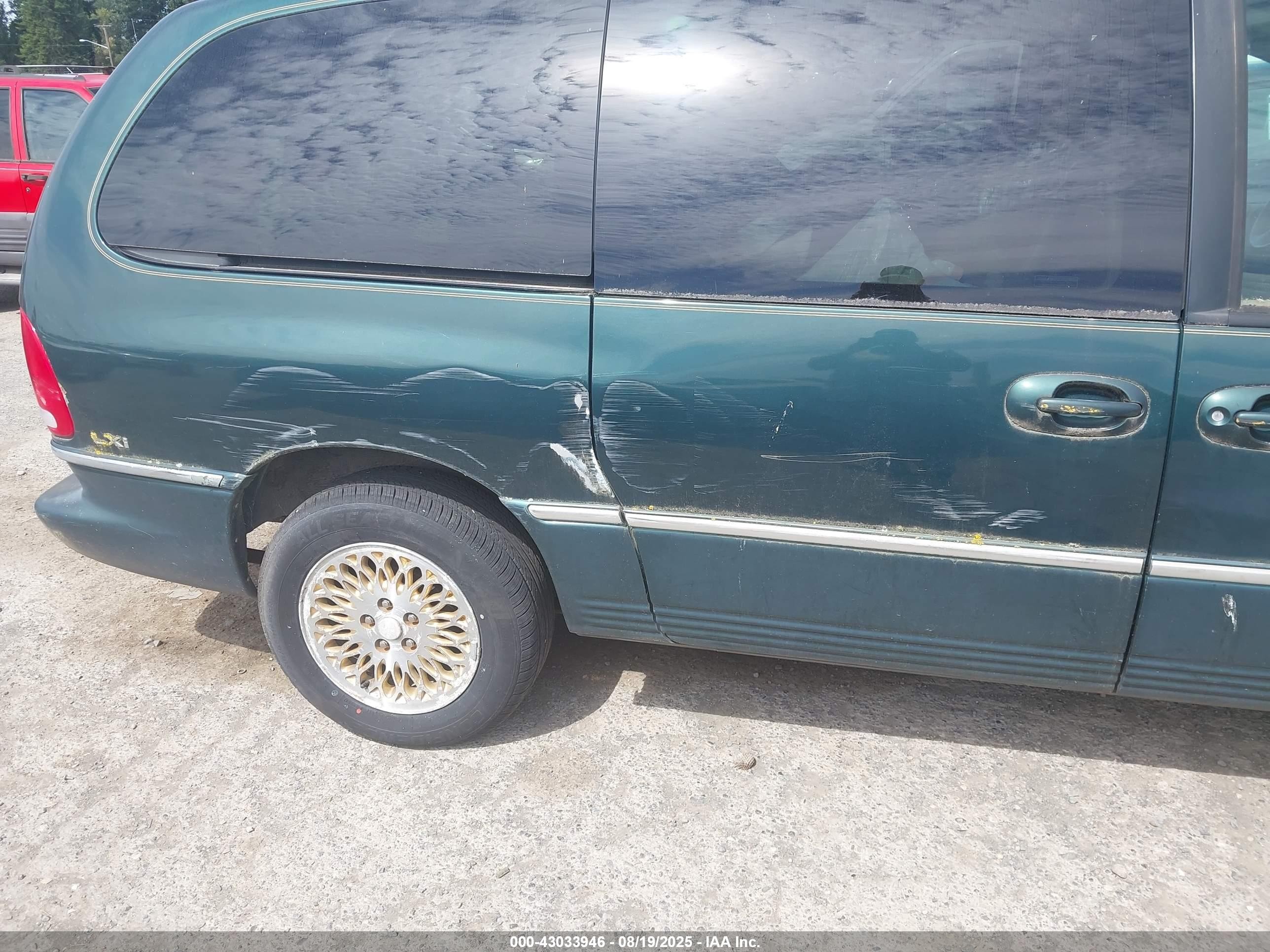 1997 Chrysler Town & Country Lxi Зеленый vin: 1C4GP64L4VB476653