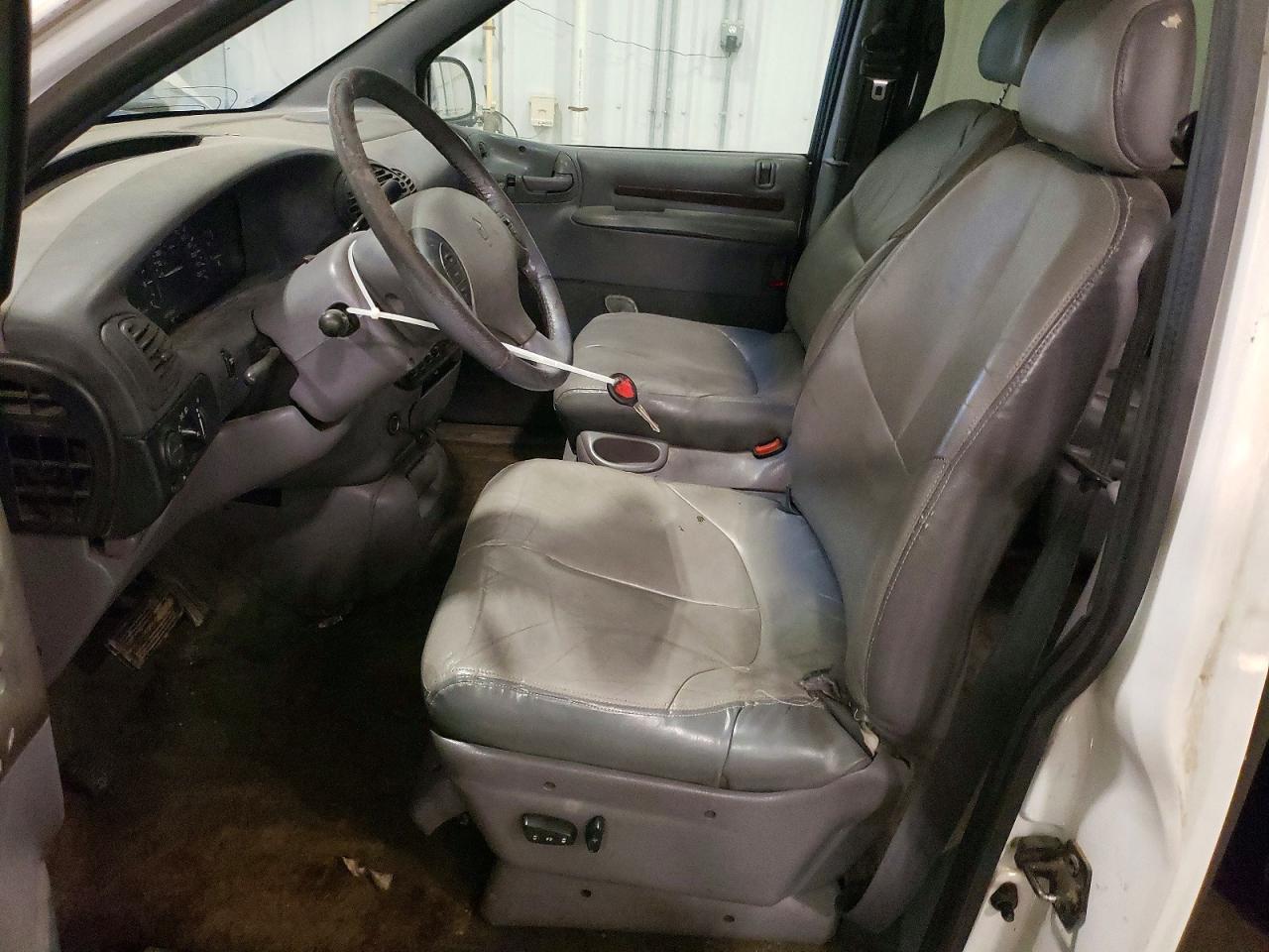 1998 Chrysler Town & Country Lxi White vin: 1C4GP64L4WB657625