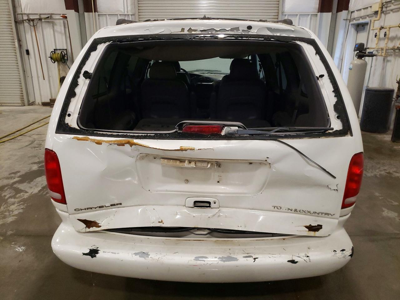 1998 Chrysler Town & Country Lxi White vin: 1C4GP64L4WB657625