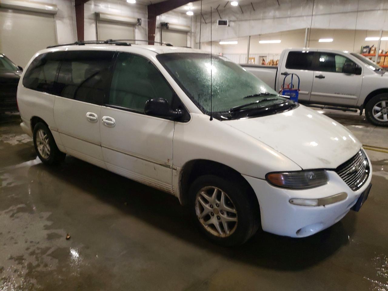 1998 Chrysler Town & Country Lxi White vin: 1C4GP64L4WB657625