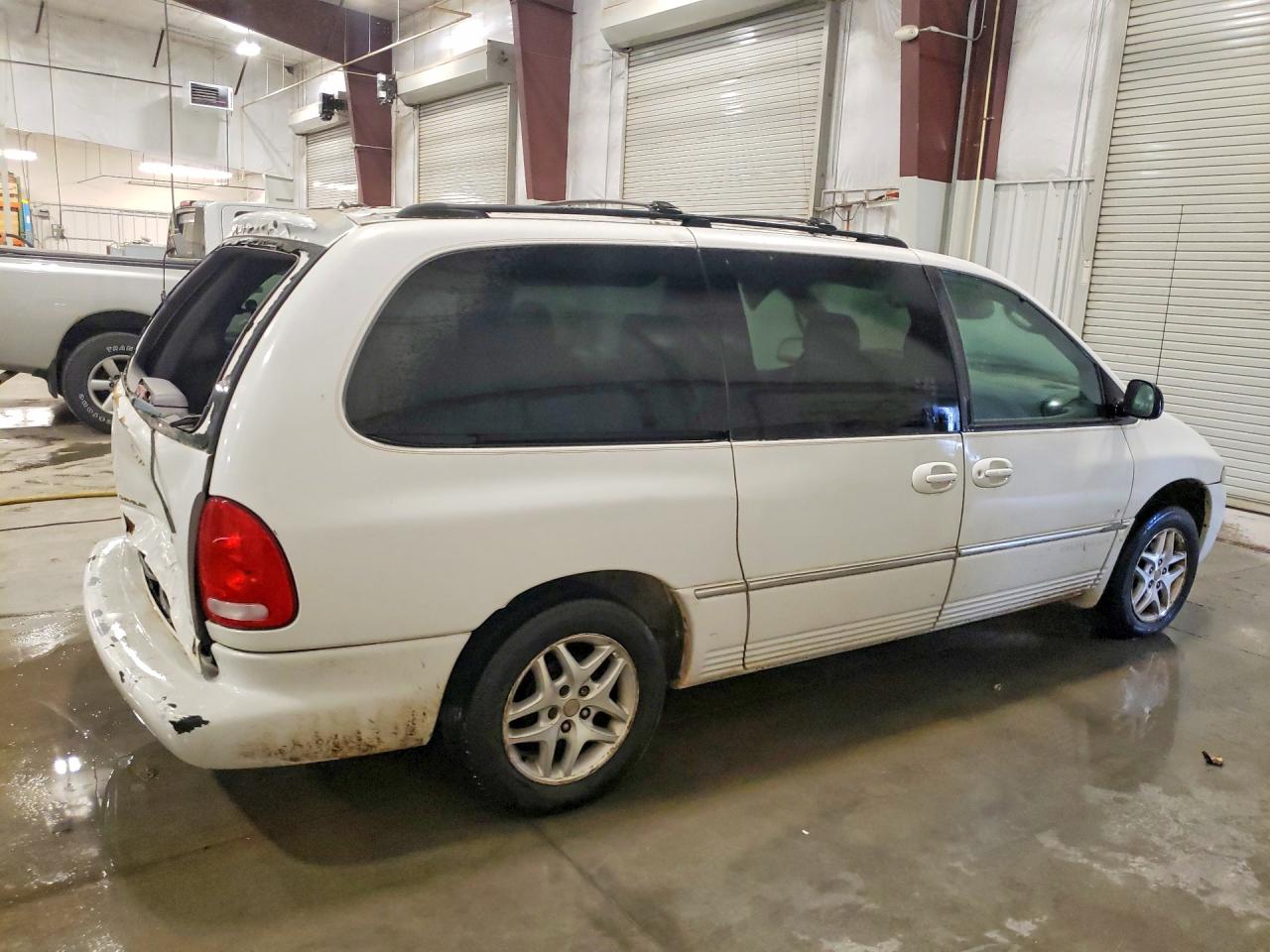 1998 Chrysler Town & Country Lxi White vin: 1C4GP64L4WB657625