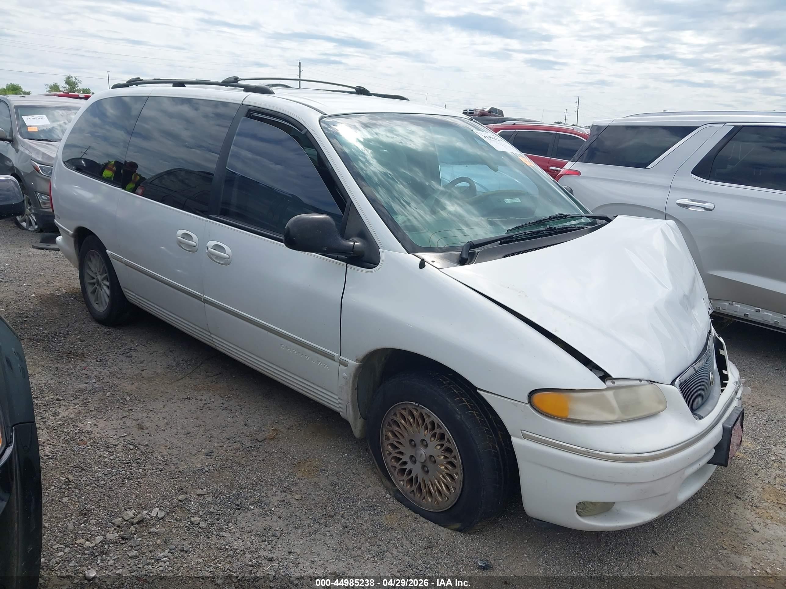 1997 Chrysler Town & Country Lxi White vin: 1C4GP64L5VB470814