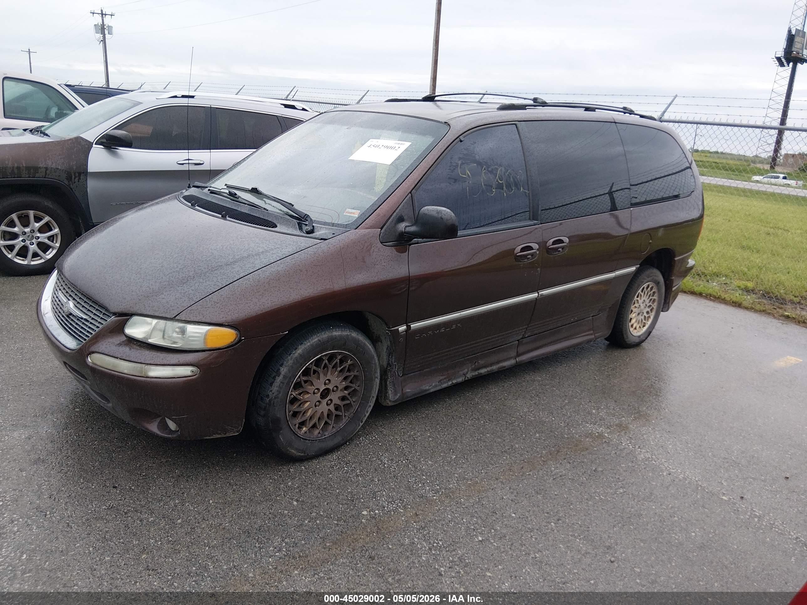 1998 Chrysler Town & Country Lxi Brown vin: 1C4GP64L5WB667466