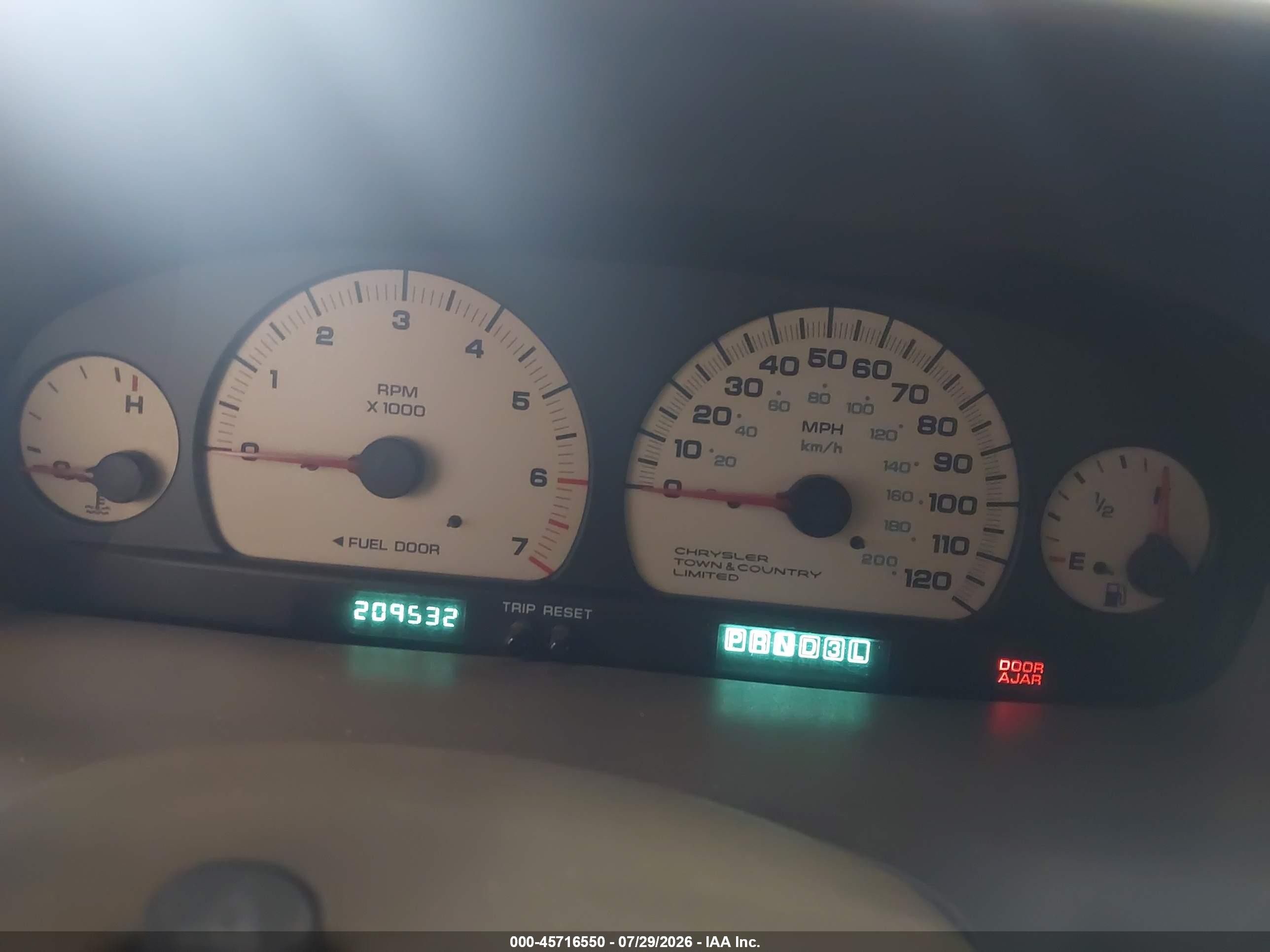 2000 Chrysler Town & Country Limited Золотой vin: 1C4GP64L6YB513688
