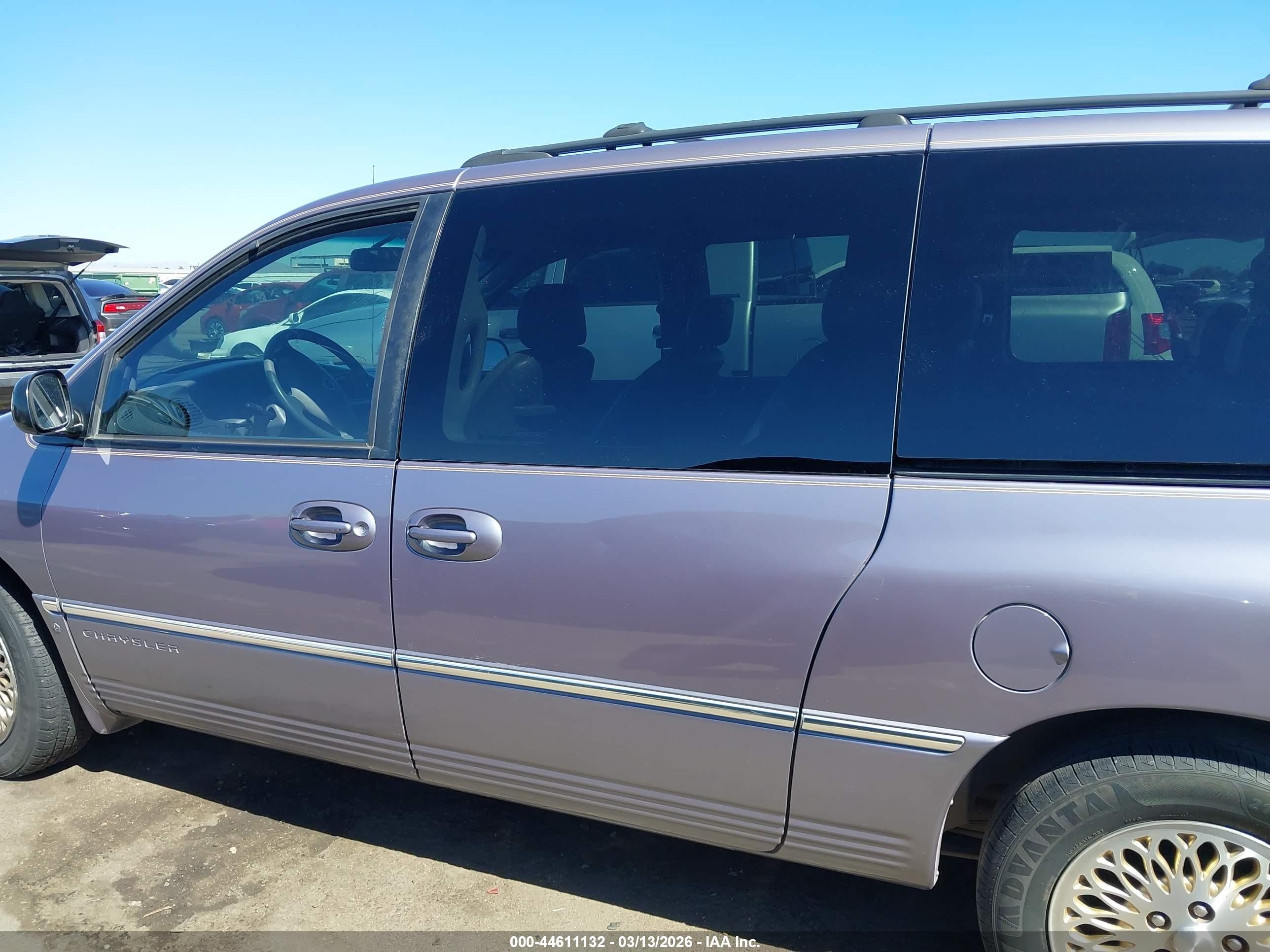 1997 Chrysler Town & Country Lxi Light Blue vin: 1C4GP64L7VB343451
