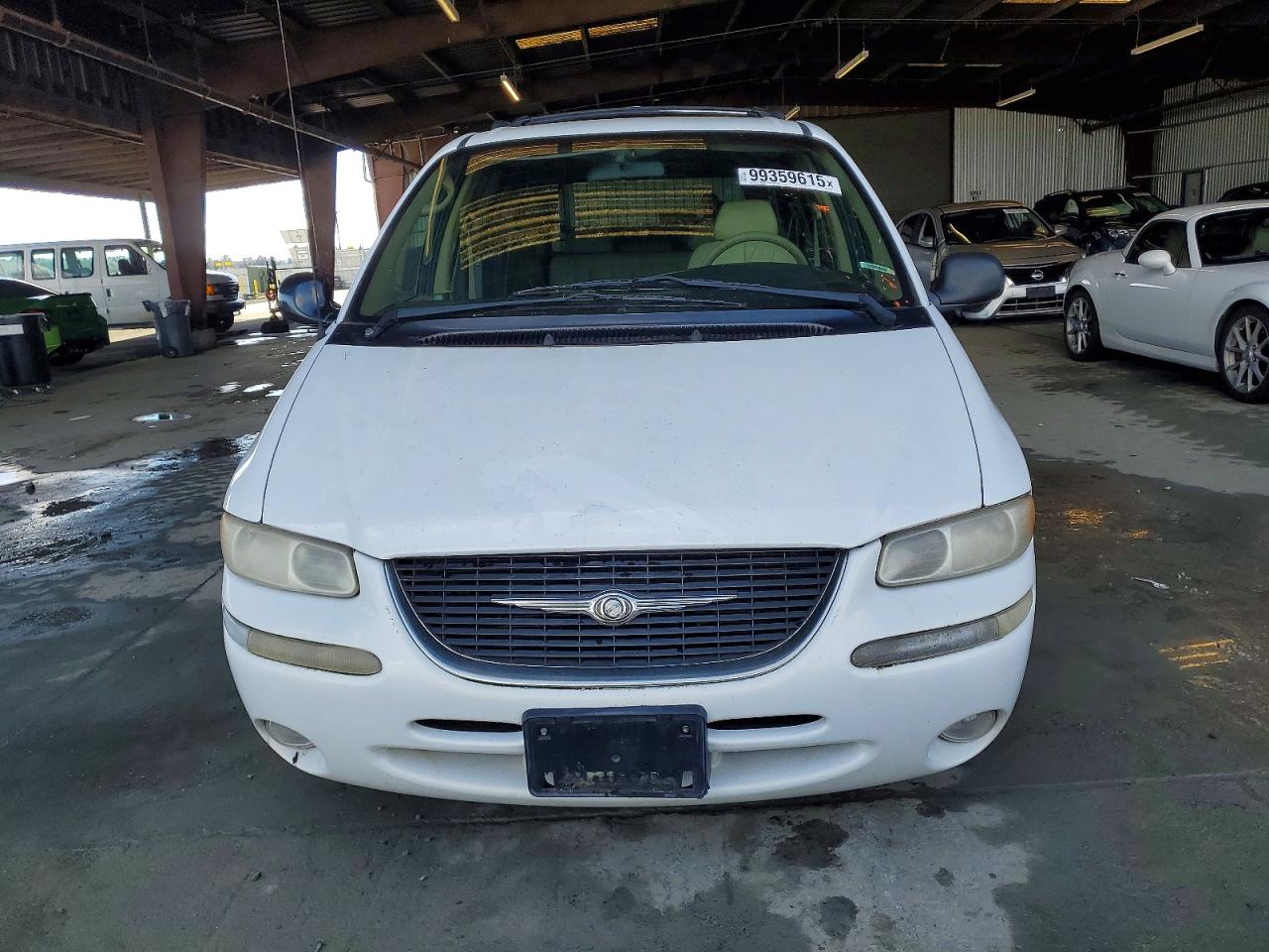 1998 Chrysler Town & Country Lxi White vin: 1C4GP64L8WB557883