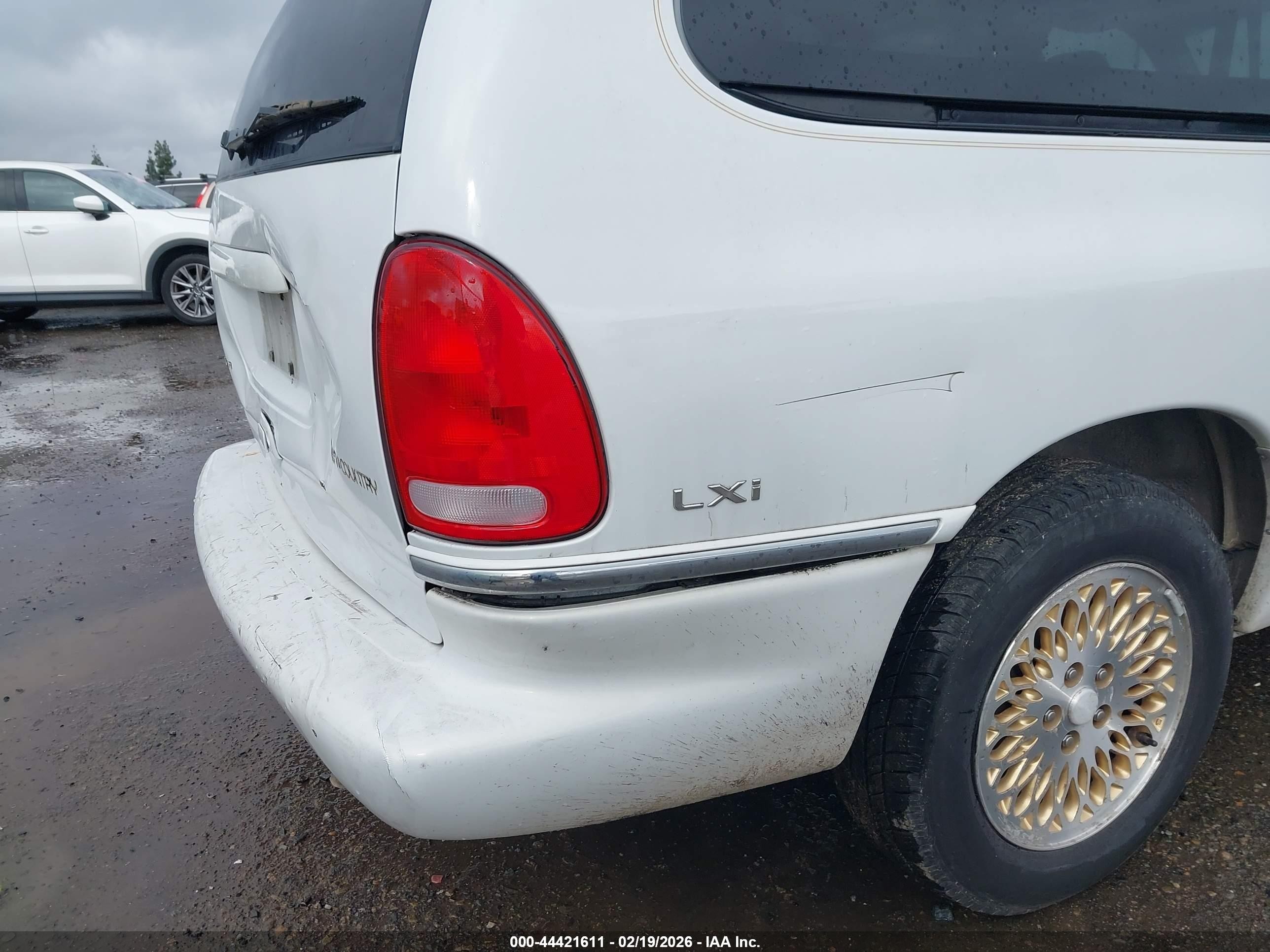 1997 Chrysler Town & Country Lxi White vin: 1C4GP64L9VB406470