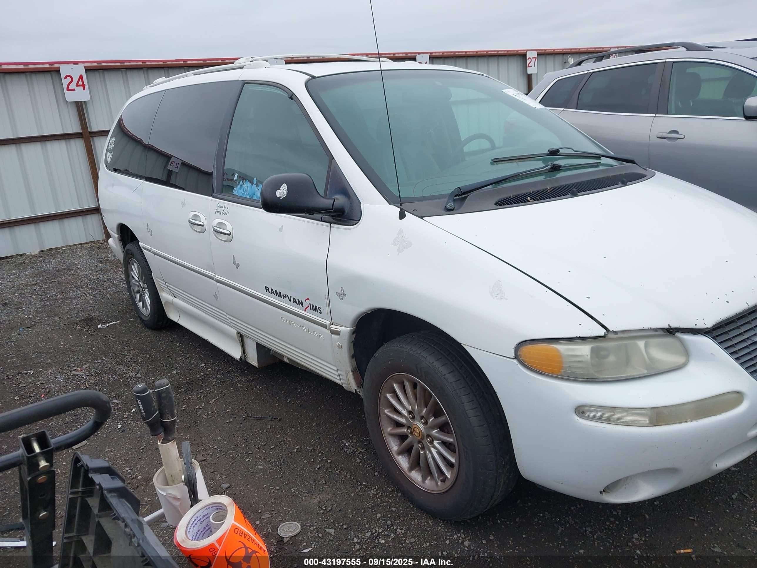 1C4GP64L9YB608360
