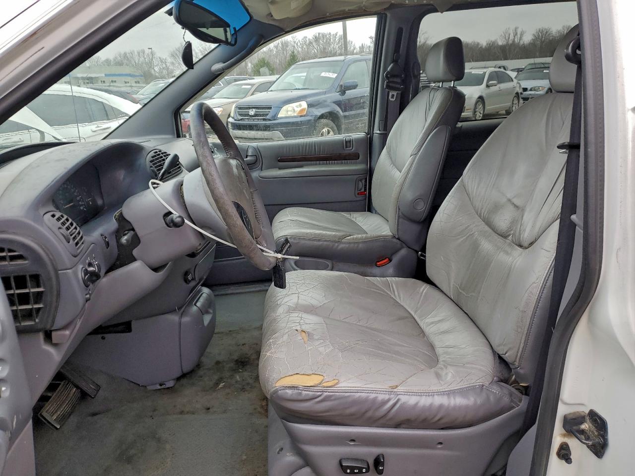1998 Chrysler Town & Country Lxi White vin: 1C4GP64LXWB545105