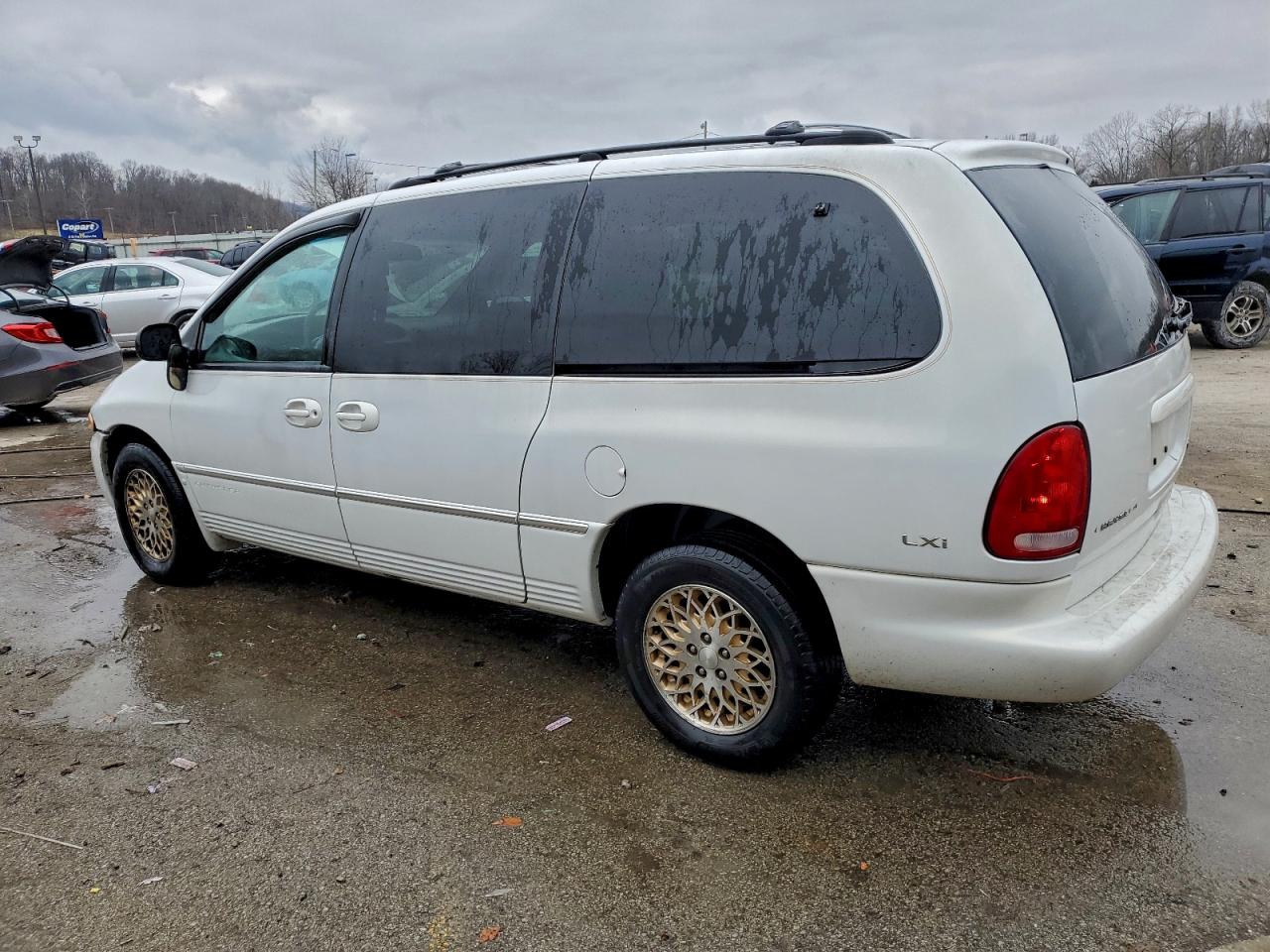 1998 Chrysler Town & Country Lxi White vin: 1C4GP64LXWB545105