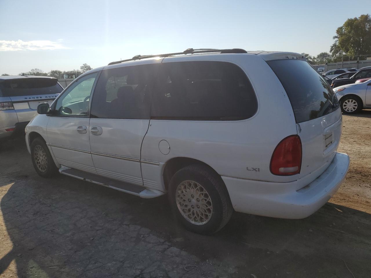 1998 Chrysler Town & Country Lxi White vin: 1C4GP64LXWB594126