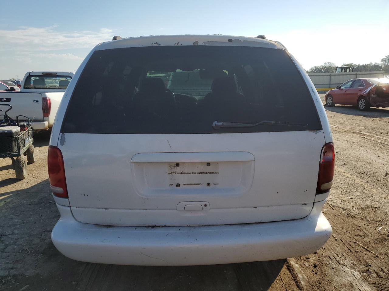 1998 Chrysler Town & Country Lxi White vin: 1C4GP64LXWB594126
