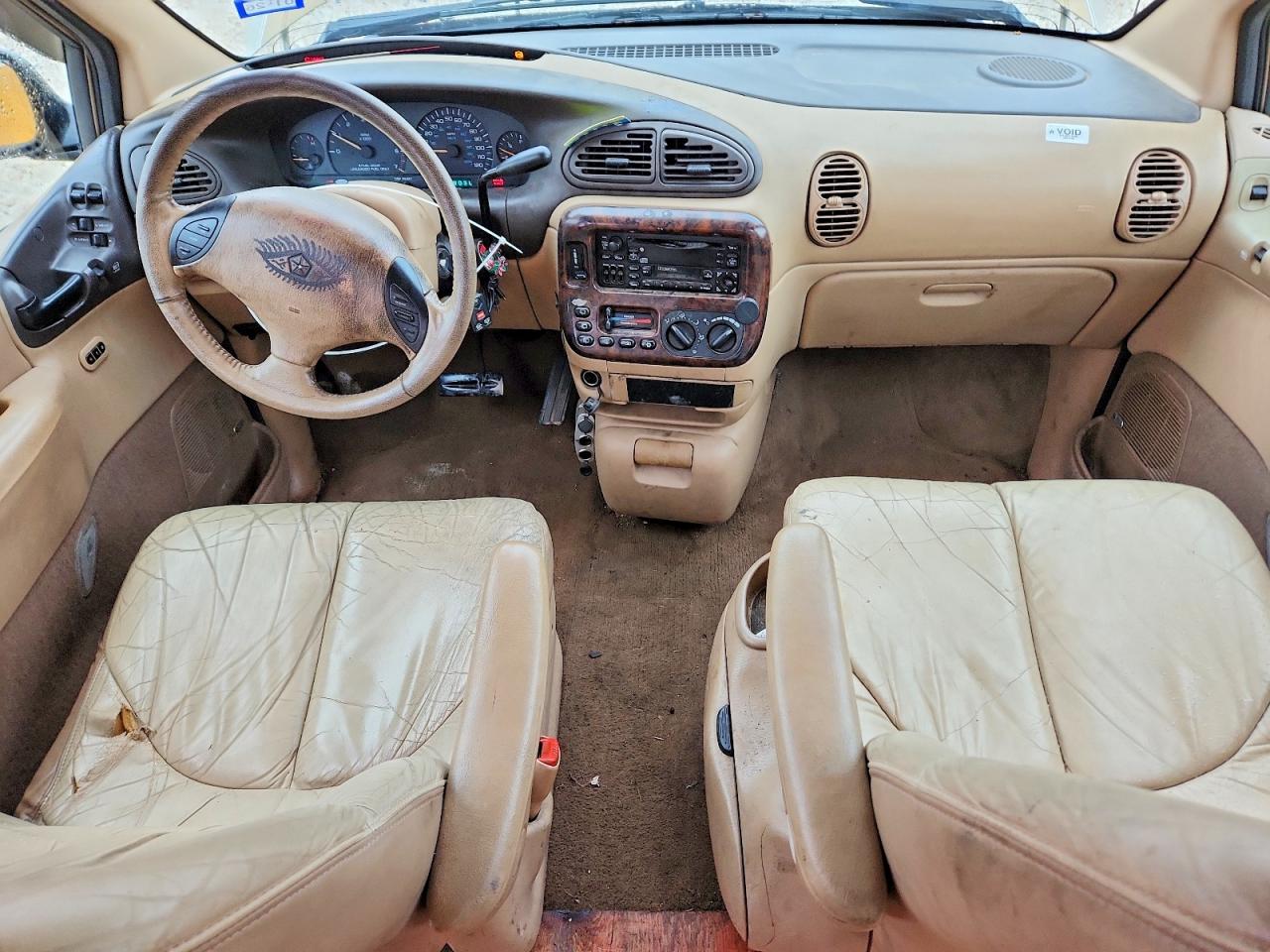 1998 Chrysler Town And Country Gold vin: 1C4GP64LXWB644491