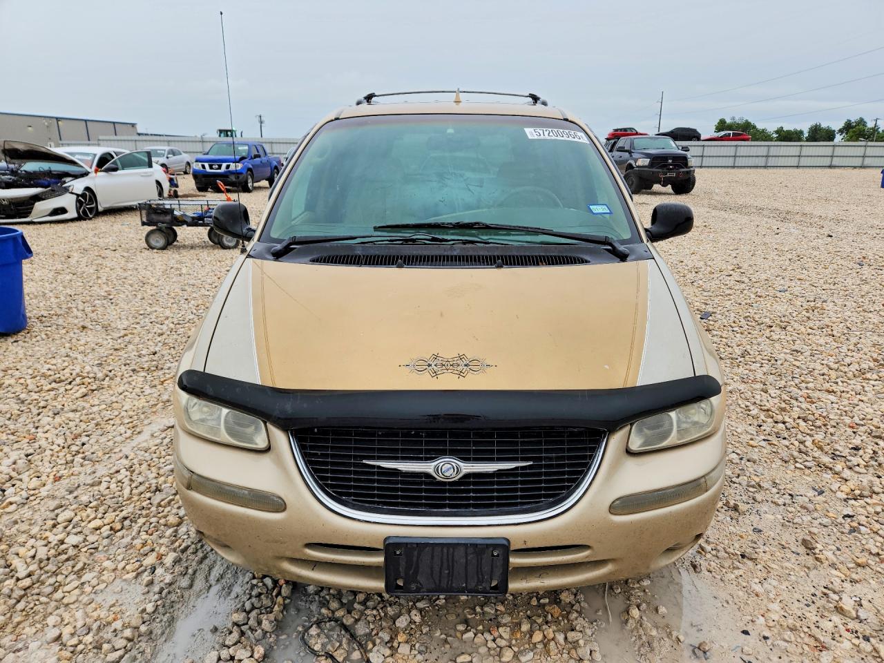 1998 Chrysler Town And Country Gold vin: 1C4GP64LXWB644491